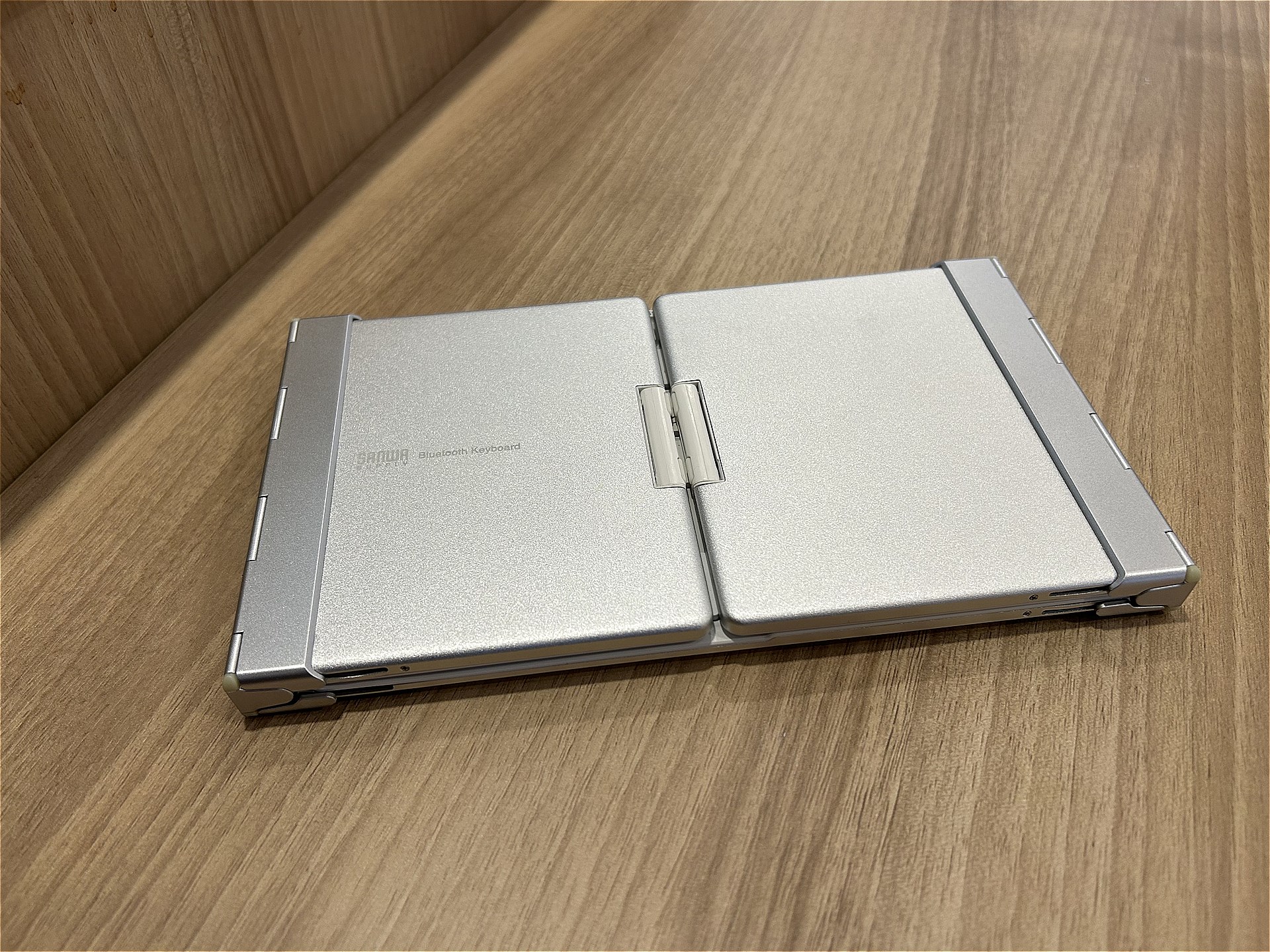 Omikamoのトラックパッド付きキーボード