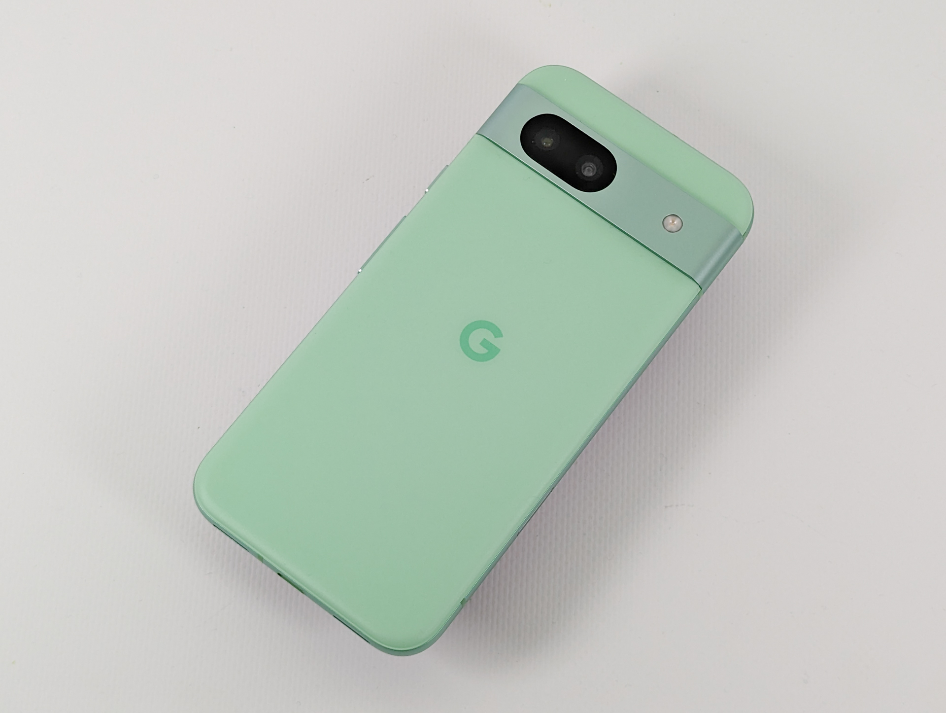Pixel 8a