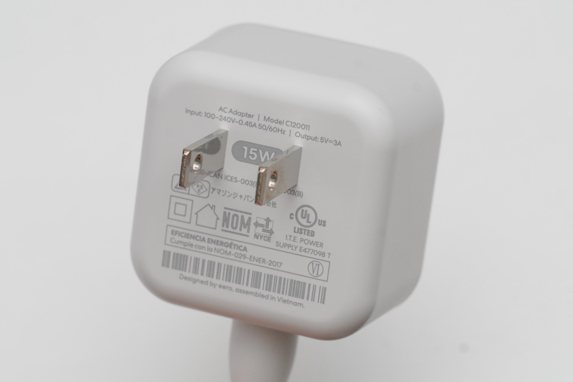 電源アダプターは5V 3A仕様