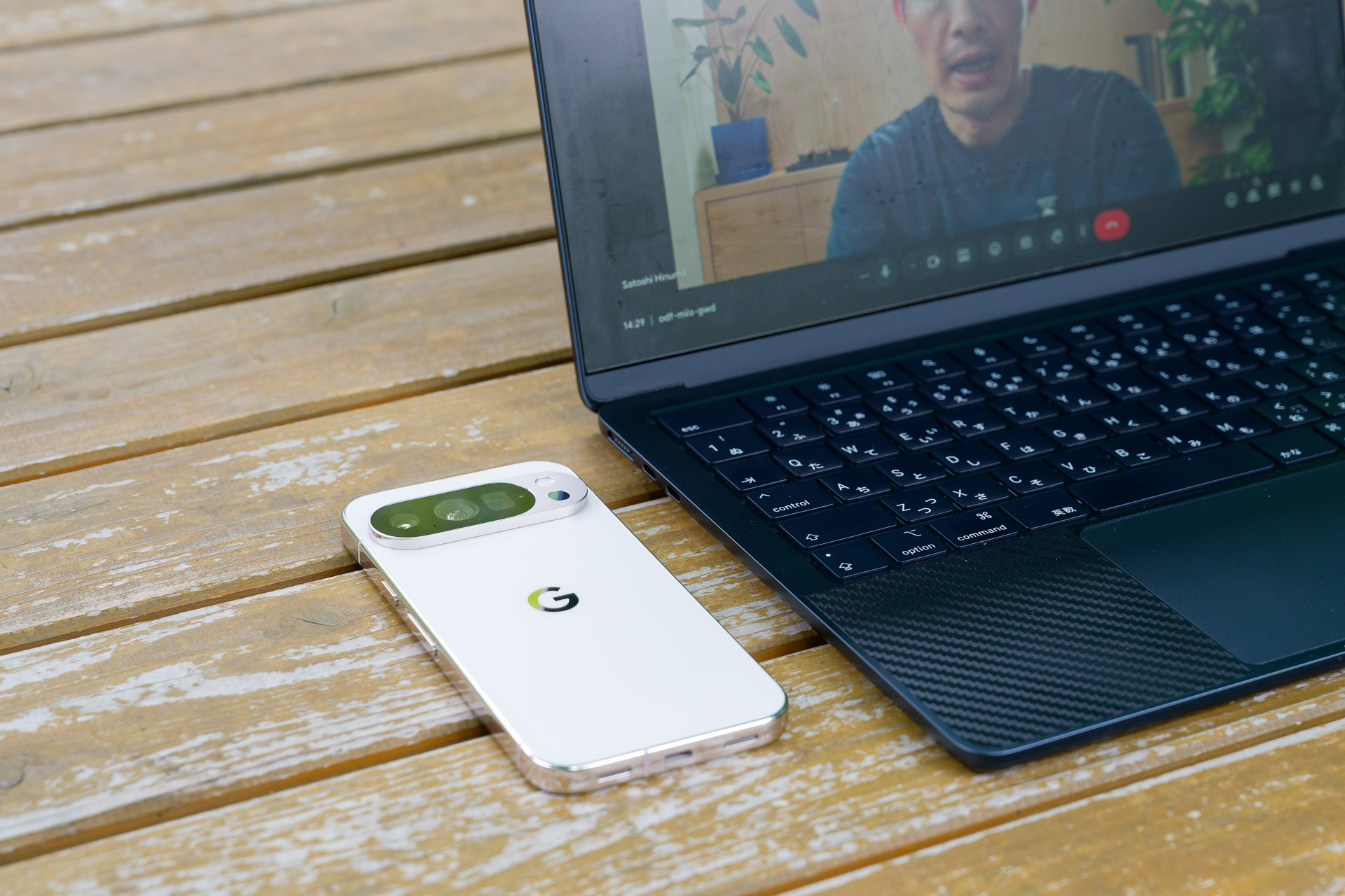 テザリングでオンラインミーティングもこなす