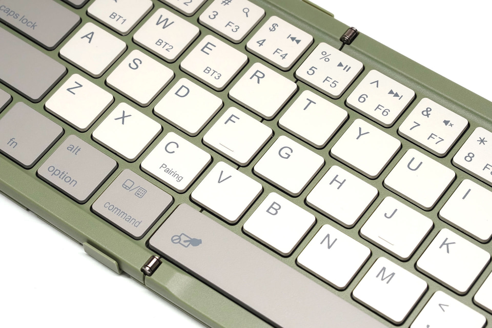 【極美品／値下】NILLKIN Cube Pocket Keyboard カーキ Nillkin Cube ポケット折りたたみ式 Bluetooth キーボード
