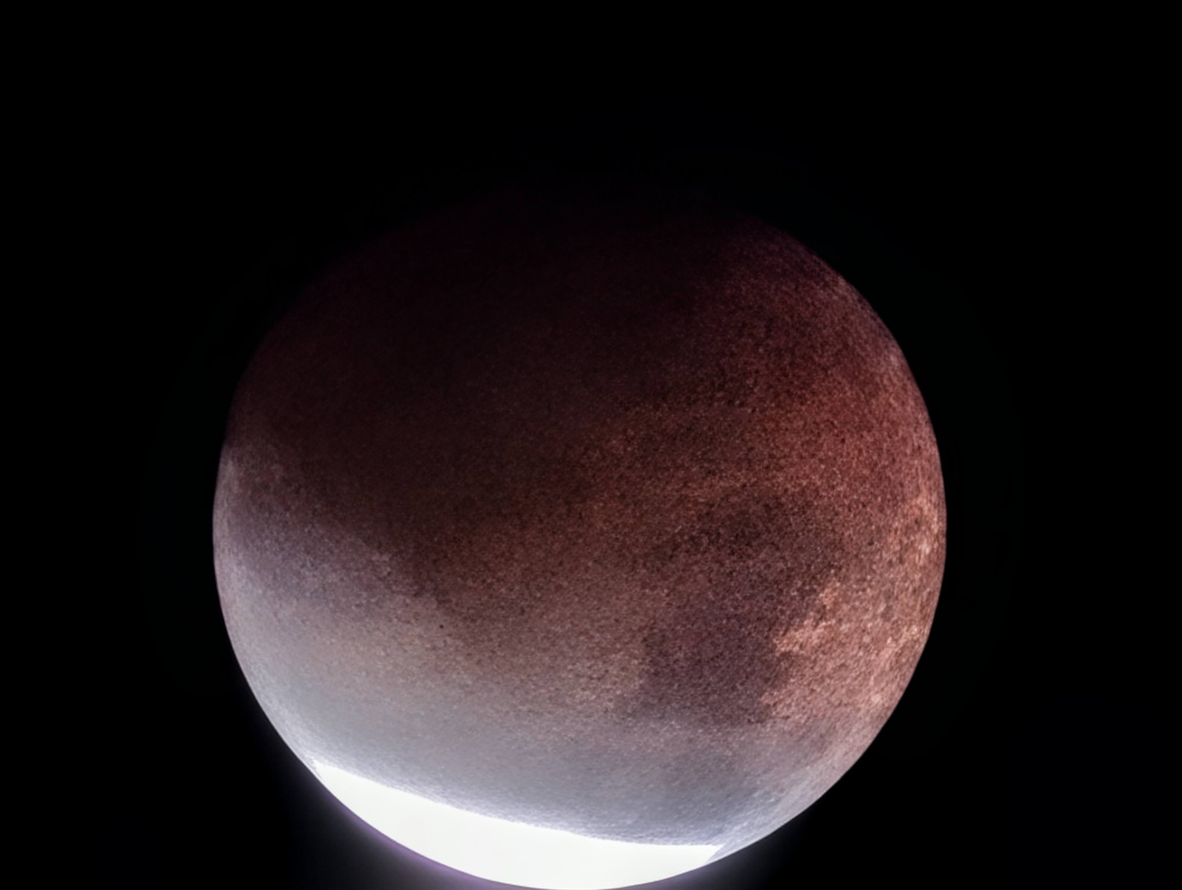 食のピーク直前、2時26分に撮影