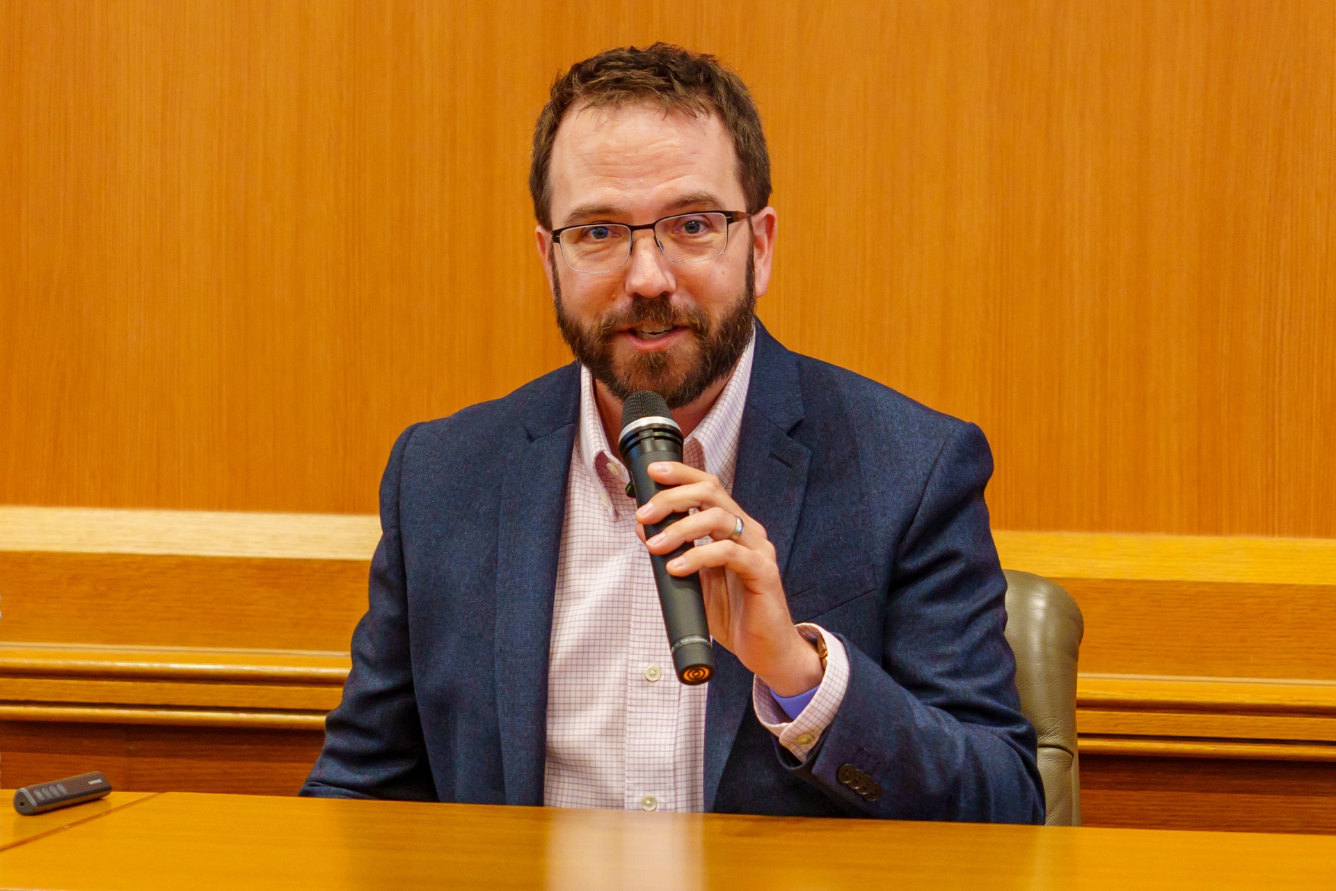 ノイエンシュヴァンダー氏