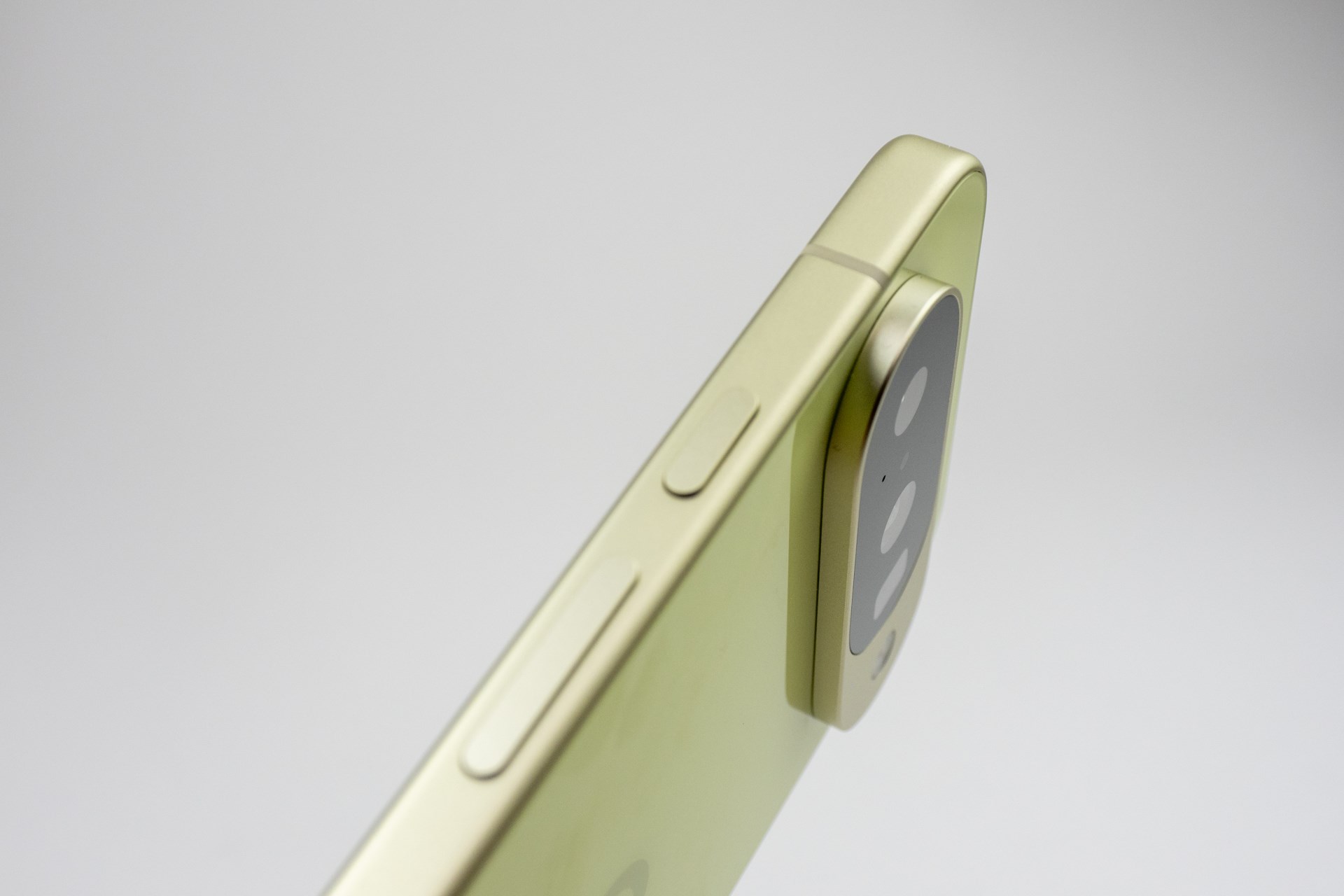 フレームはサテン仕上げ