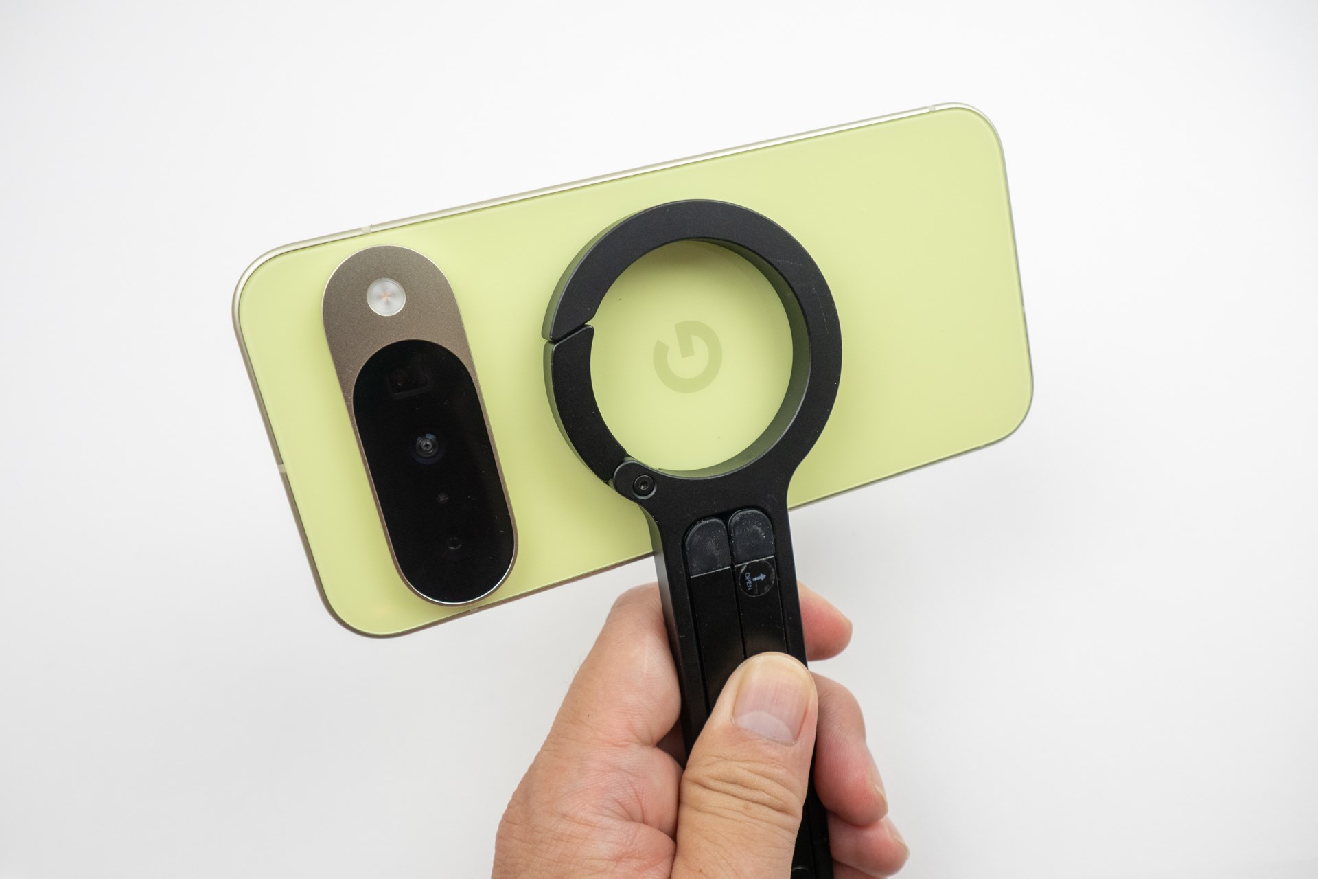 MagSafe互換アクセサリーもサイズが合えば装着できる