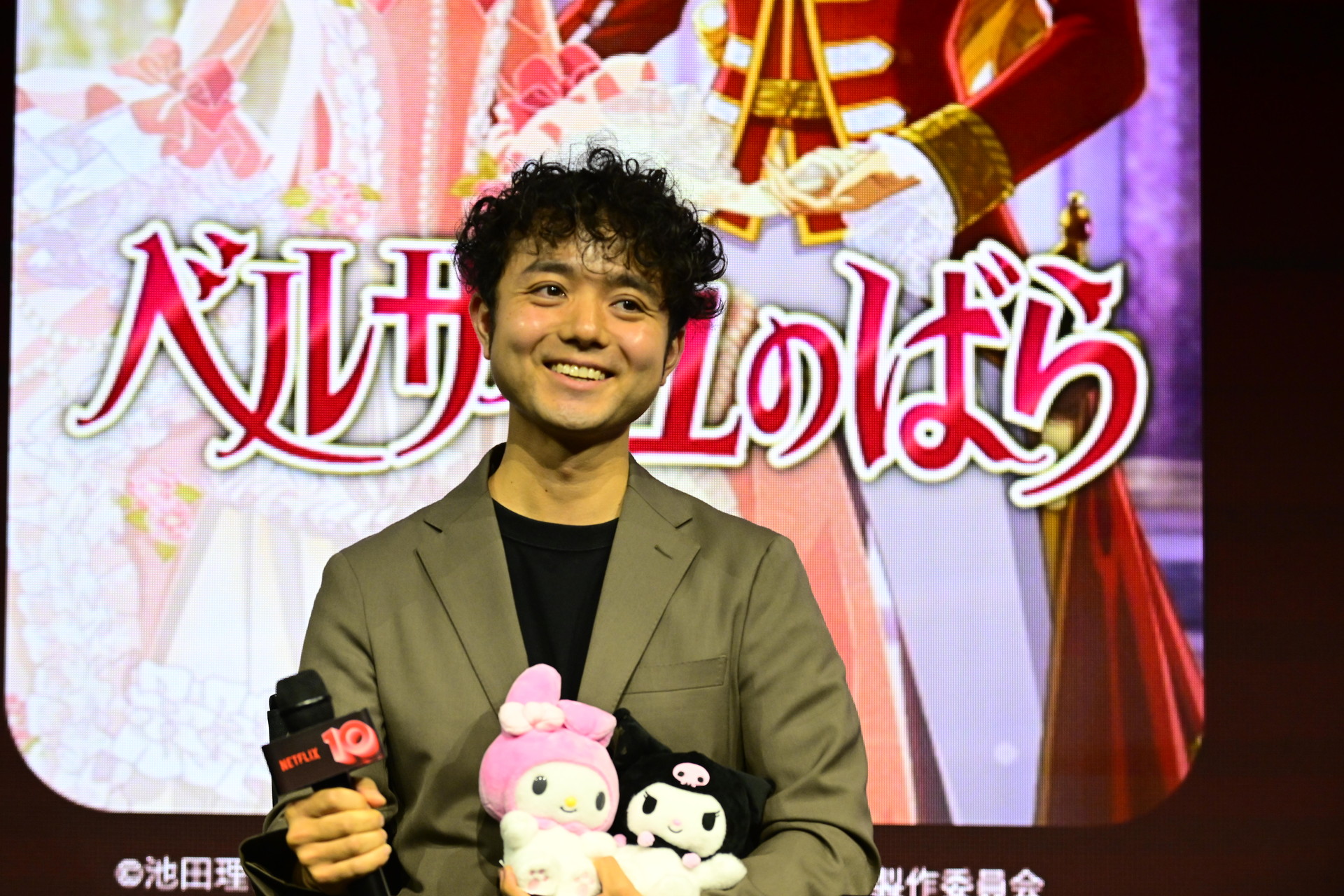 里見朝希氏