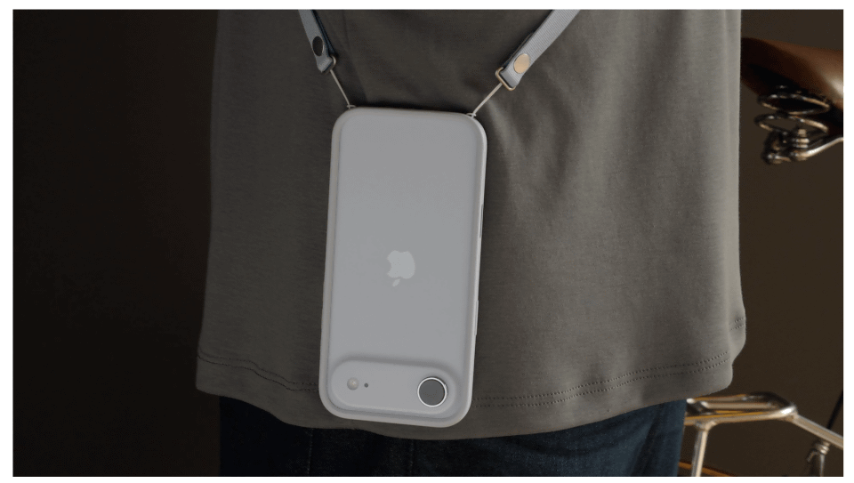 Apple iPhone クロスボディストラップ Apple初、iPhone用に肩掛けタイプの純正クロスボディストラップ