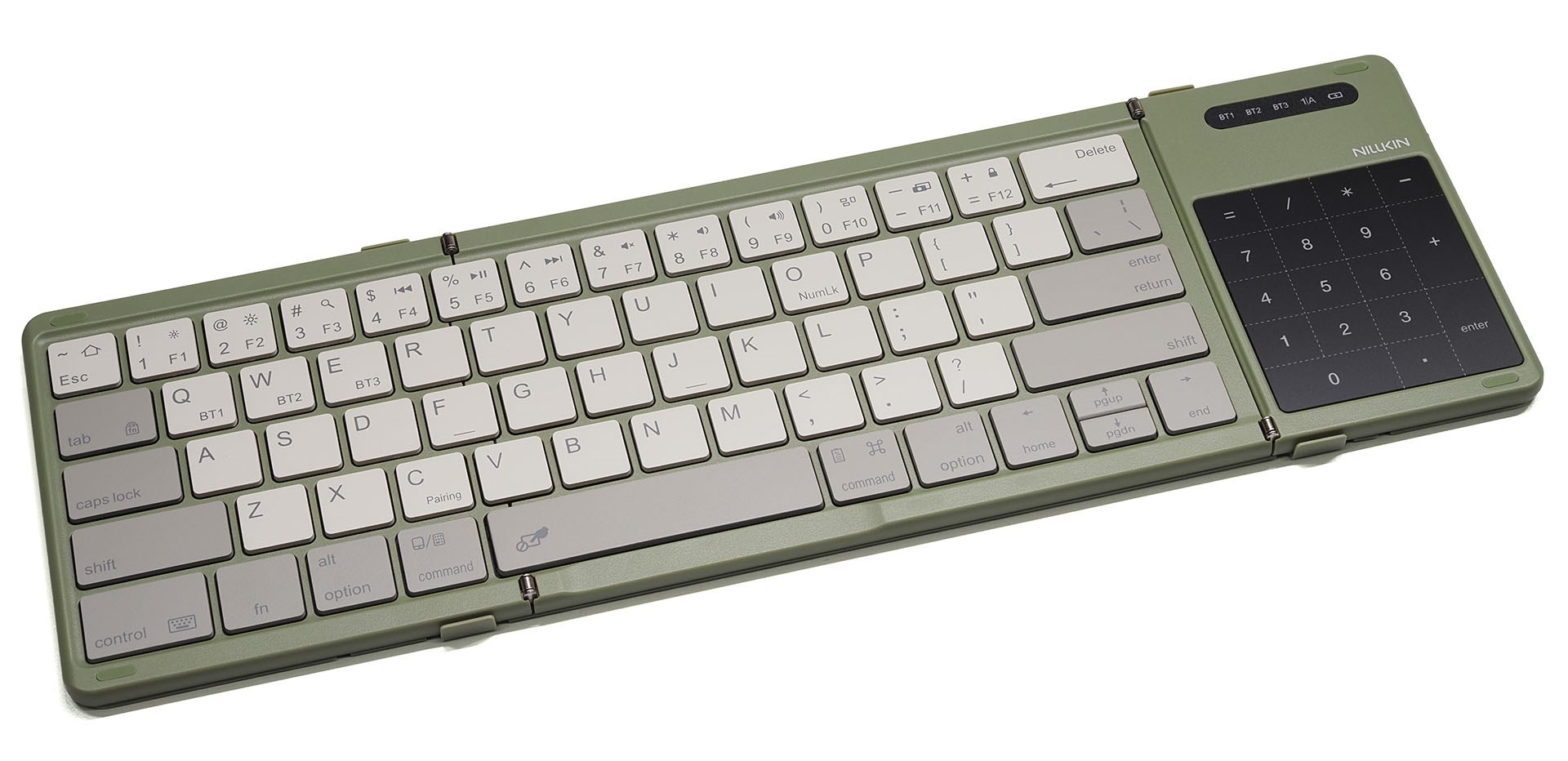 NILLKINブランドのBluetoothキーボード。Instagramで広告が出まくった結果、なーんか欲しくなった＆仕様的にも良さそうなので買った。本稿執筆時、<a href="https://www.amazon.co.jp/dp/B0FDGDH8CG" class="strong b">Amazon</a>で7980円で売られている。