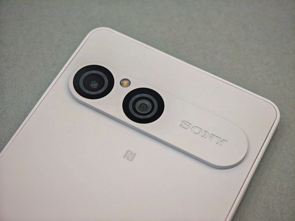 写真で見る「Xperia 10 VII」] - ケータイ Watch