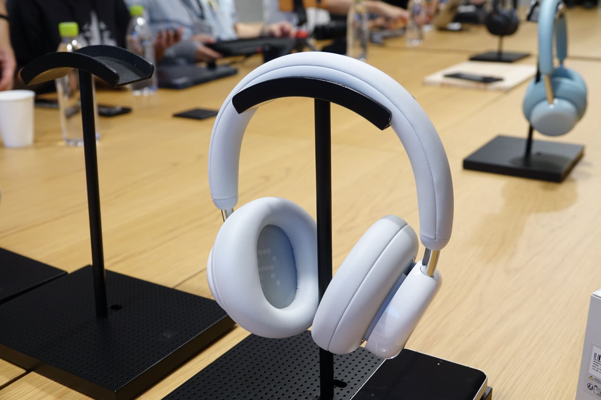 CMFブランドからワイヤレスヘッドホン「CMF Headphone Pro」