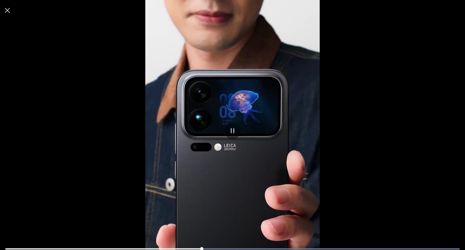 中国向けに「Xiaomi 17」発表へ、背面カメラ横にディスプレイ