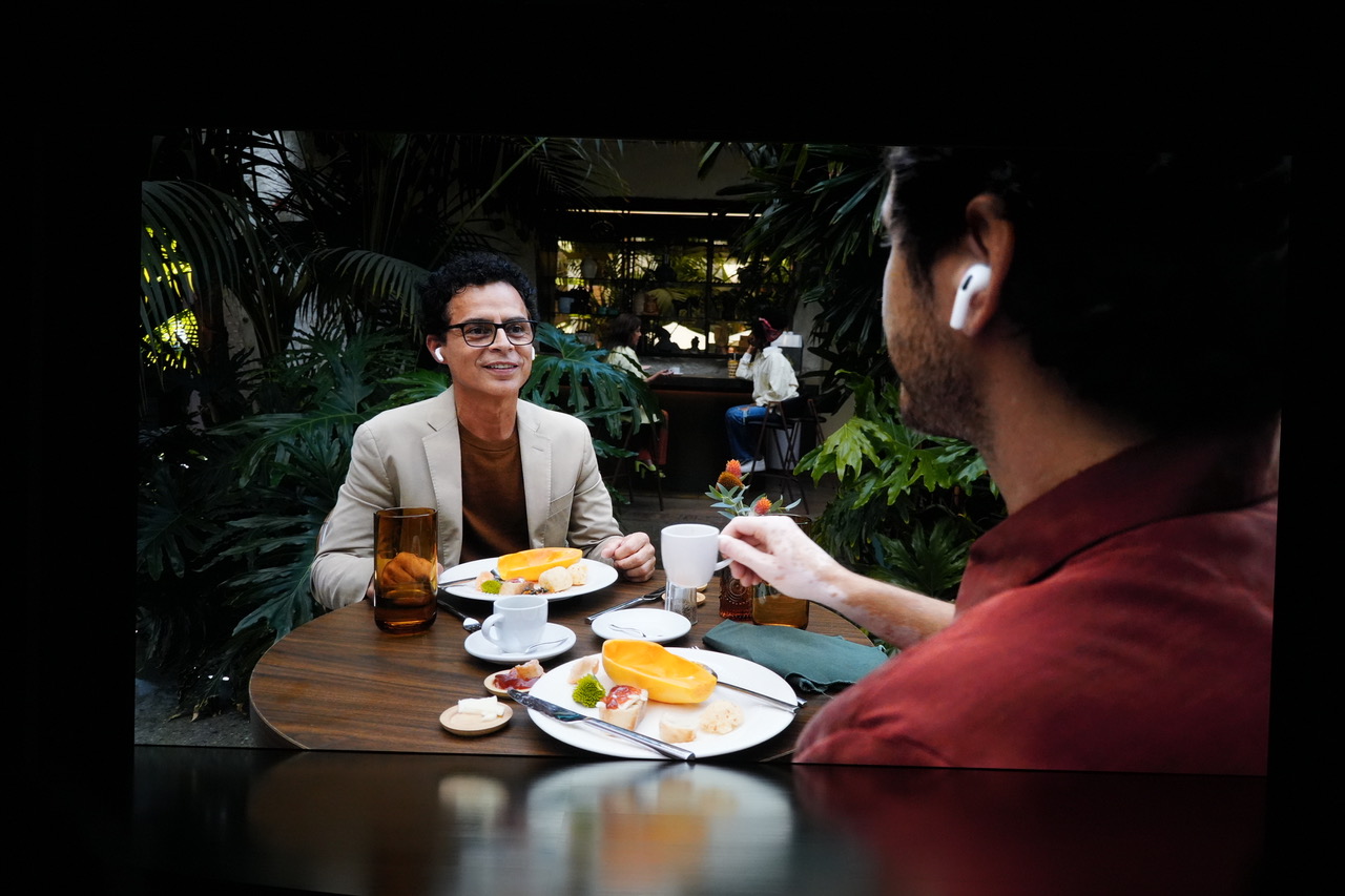 AirPods Pro 3のライブ翻訳機能