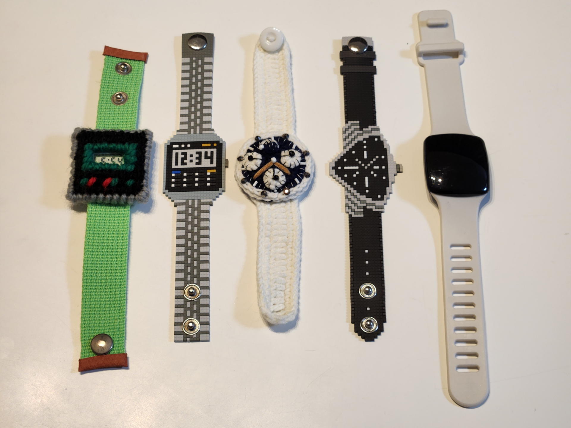 全体の集合写真（腕時計5本並び）