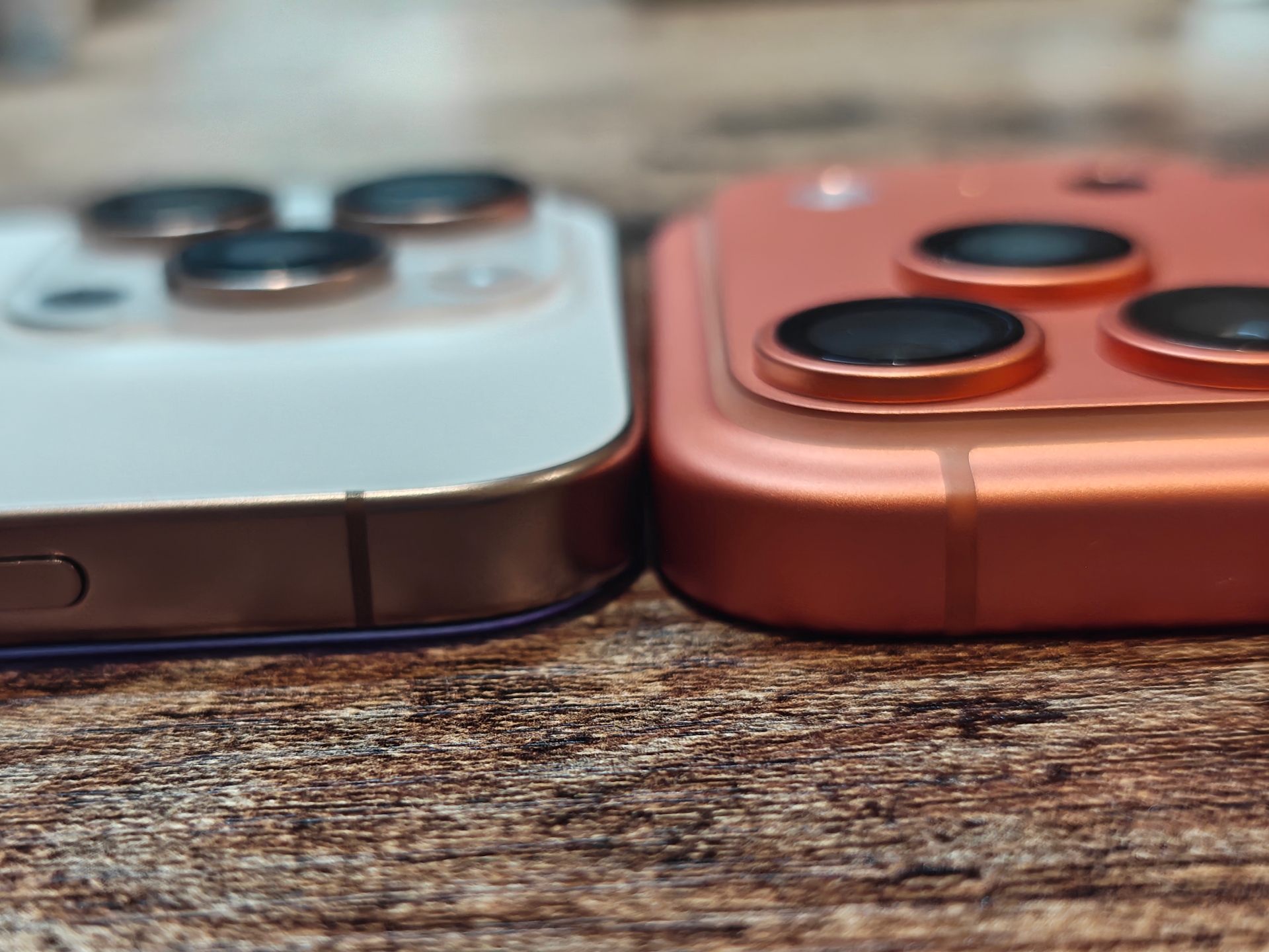 背面のカーブが強くなった