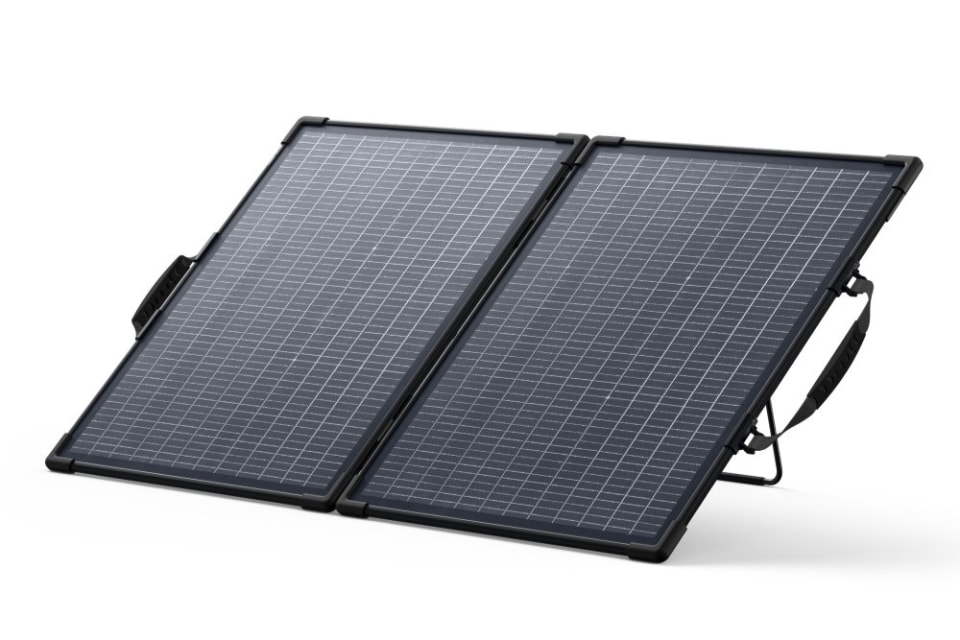 Anker、2048Whの小型ポータブル電源「Anker Solix C2000 Gen 2」と軽さ