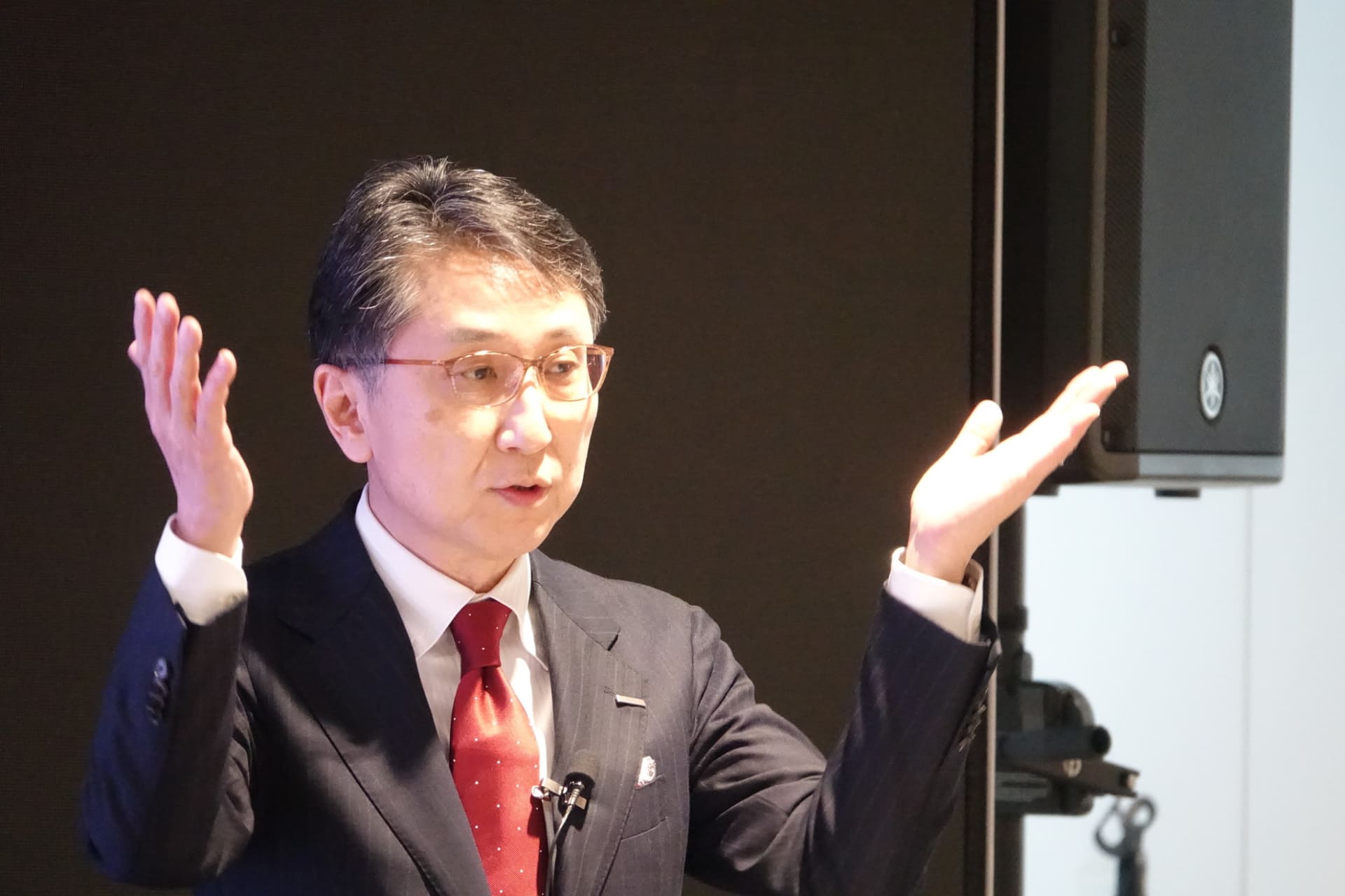金井副社長