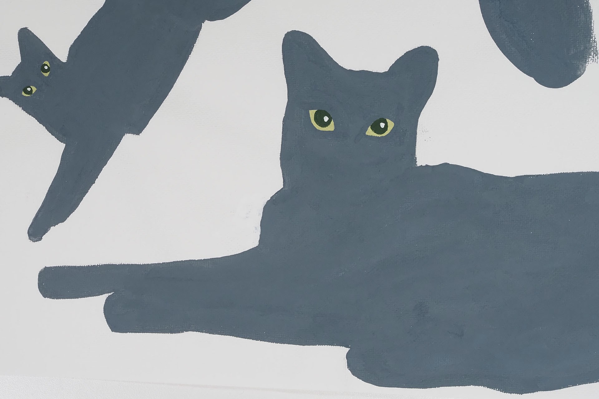 同じトレーシングペーパーから再度転写したもの（斜めの猫やグレー楕円は無視で）。もとのグレー猫に塗って「毛も描こう！」と思ったがメンドクサくなりつつ塗りムラを発見したりして途中でやめたの図。使ったのはグレー、薄緑、白の3色（アクリルガッシュ）。