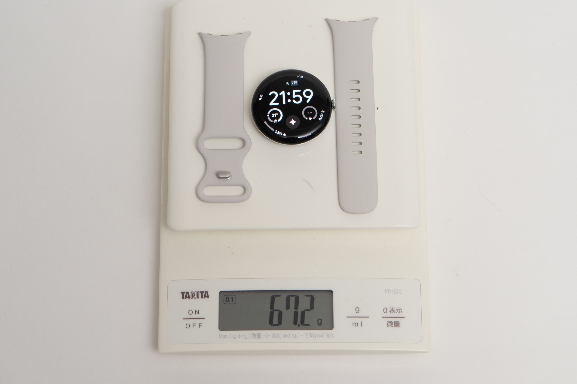 Sサイズのバンドとの組み合わせで67.2g
