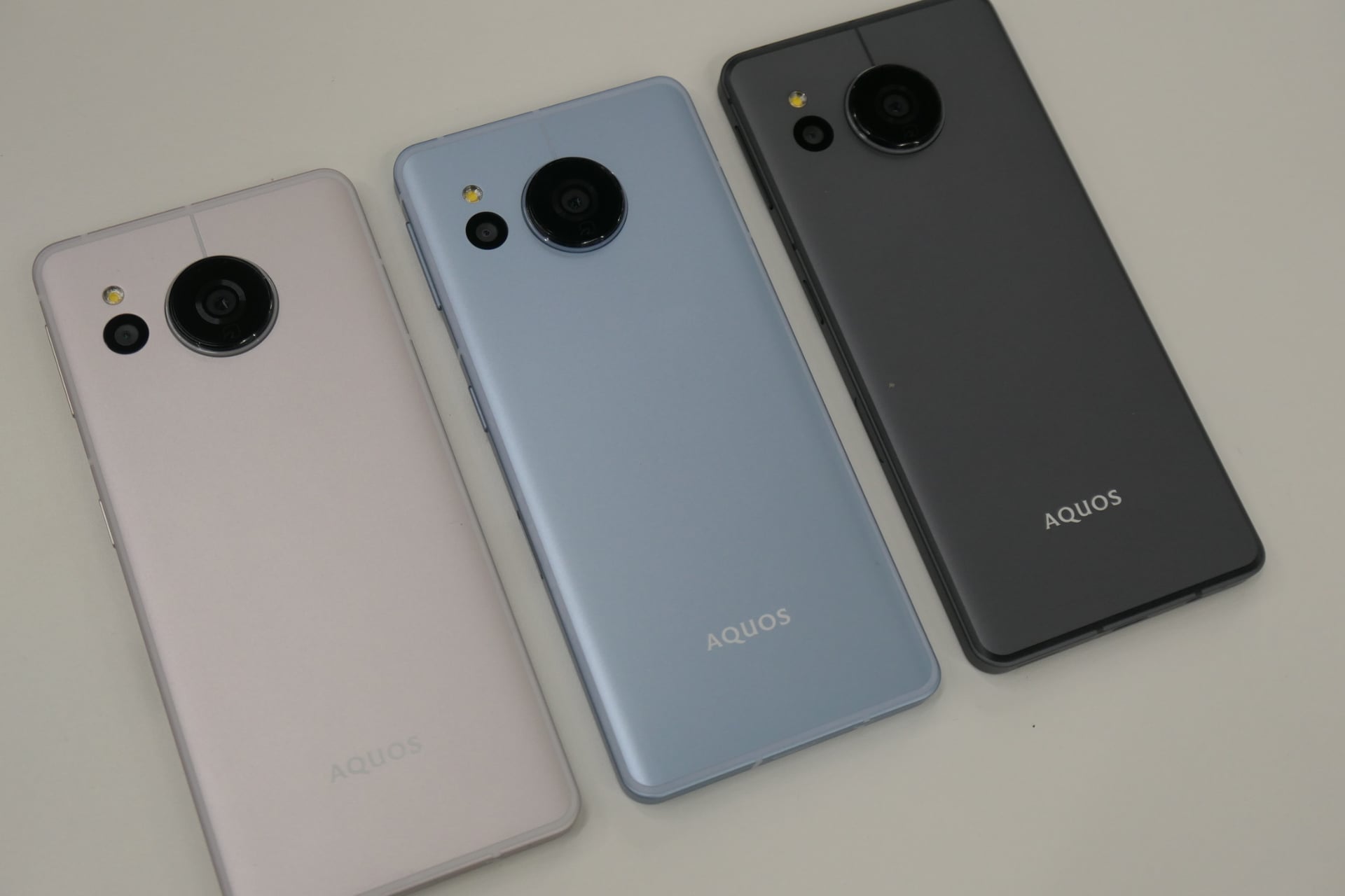 AQUOS sense7