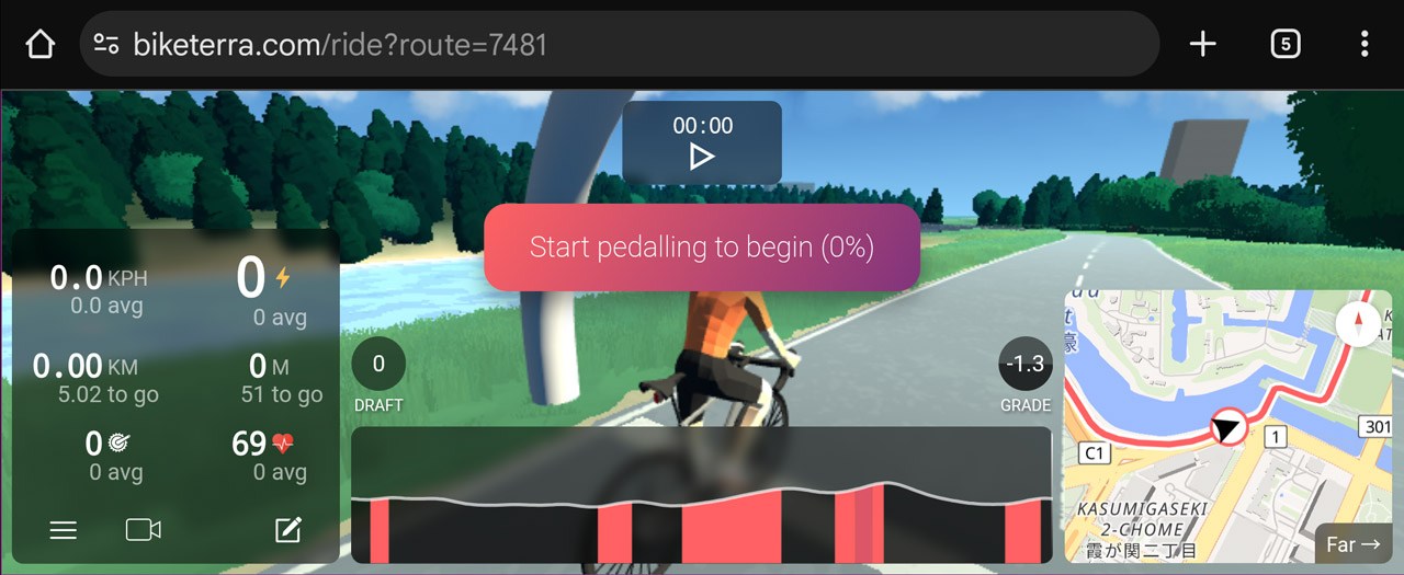 自転車をこぐとアバターが走り出す