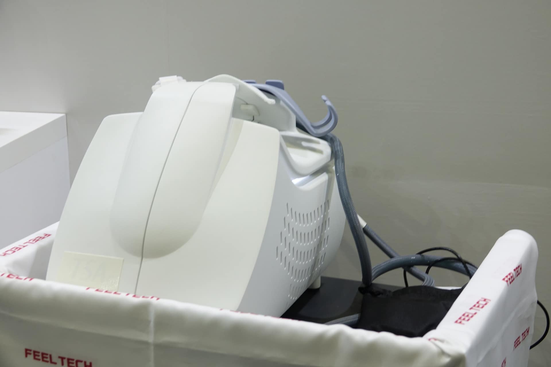 痛みを推定する装置