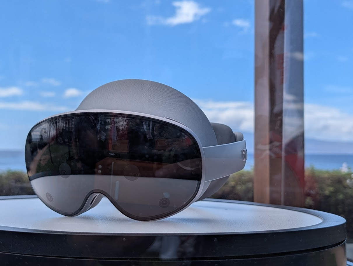Project Moohan（2025年9月、Snapdragon Summit 2025会場で展示されていたもの）