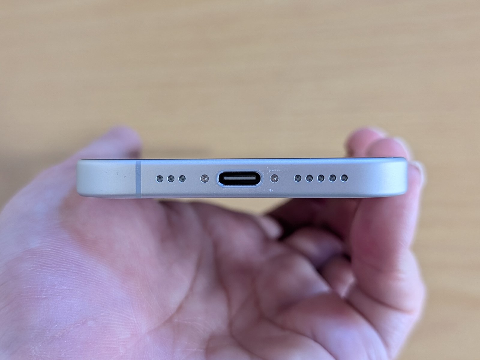 そうでした、今のiPhoneはUSB Type-C端子を備えているんでしたね