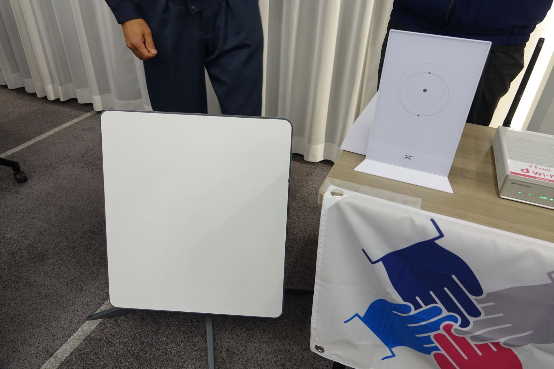 StarlinkによるWi-Fiも実施。Starlinkの場合、統一SSID「00000JAPAN」によるサービスは、機器の都合でできないといい、避難所などにSSIDを掲示してサービスを提供する