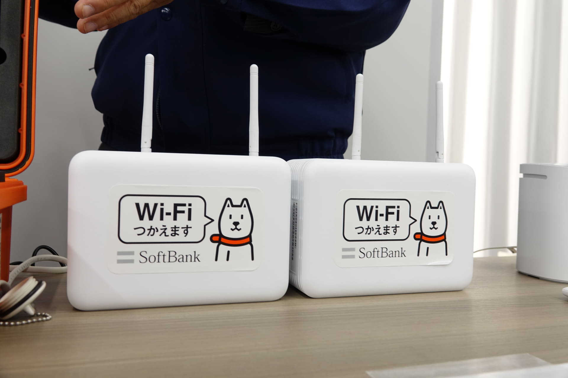 各社のWi-Fi支援装置の例