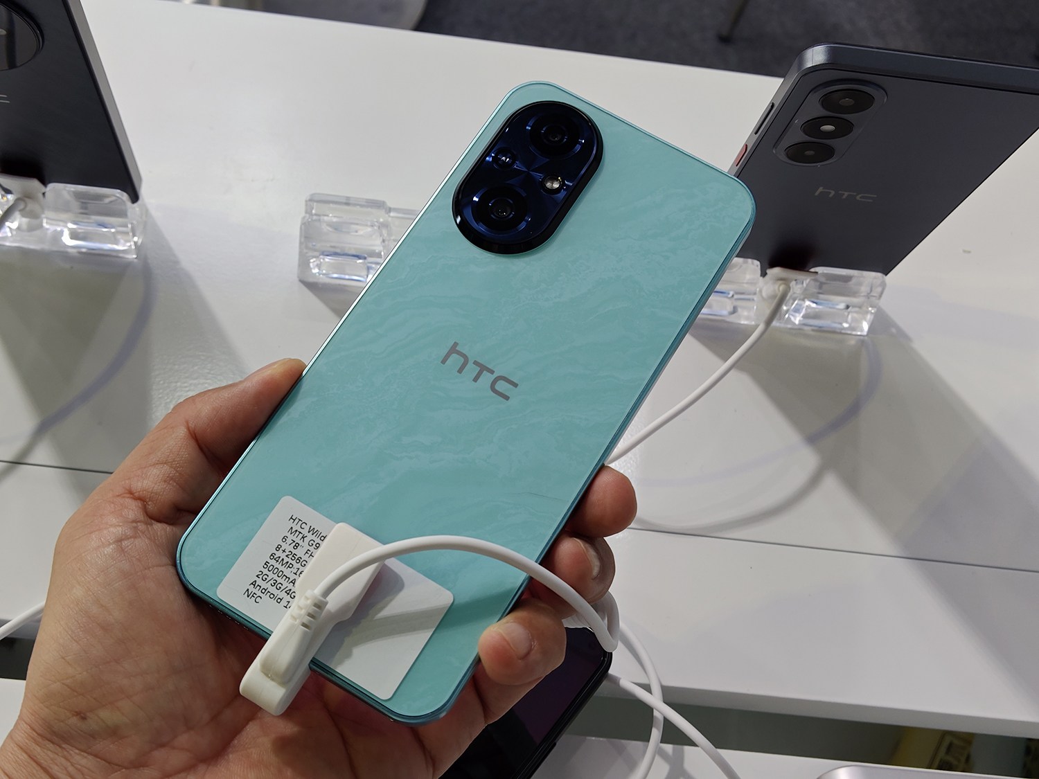 中南米などで販売中のHTC「Wildfire E7 Plus」