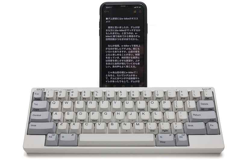 HHKB Professional HYBRID Type-Sは、コンパクト系HHKBのフラッグシップモデル。Type-Sと呼ばれる高品位キーを採用しているほか、有線/無線接続の両方に対応している。税込直販価格は3万6850円。