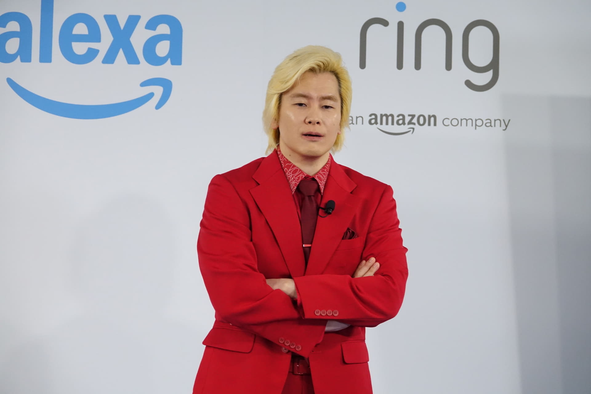 「あなたに代わってデートの約束をとりつける」の選択肢に「Amazon マッチングとかやってそう」とコメントするカズレーザー