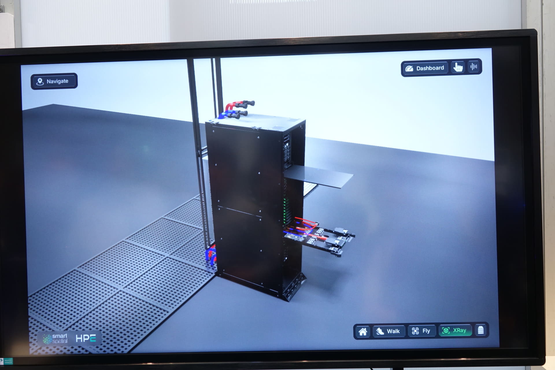 バーチャルでサーバーを細かく見られる展示