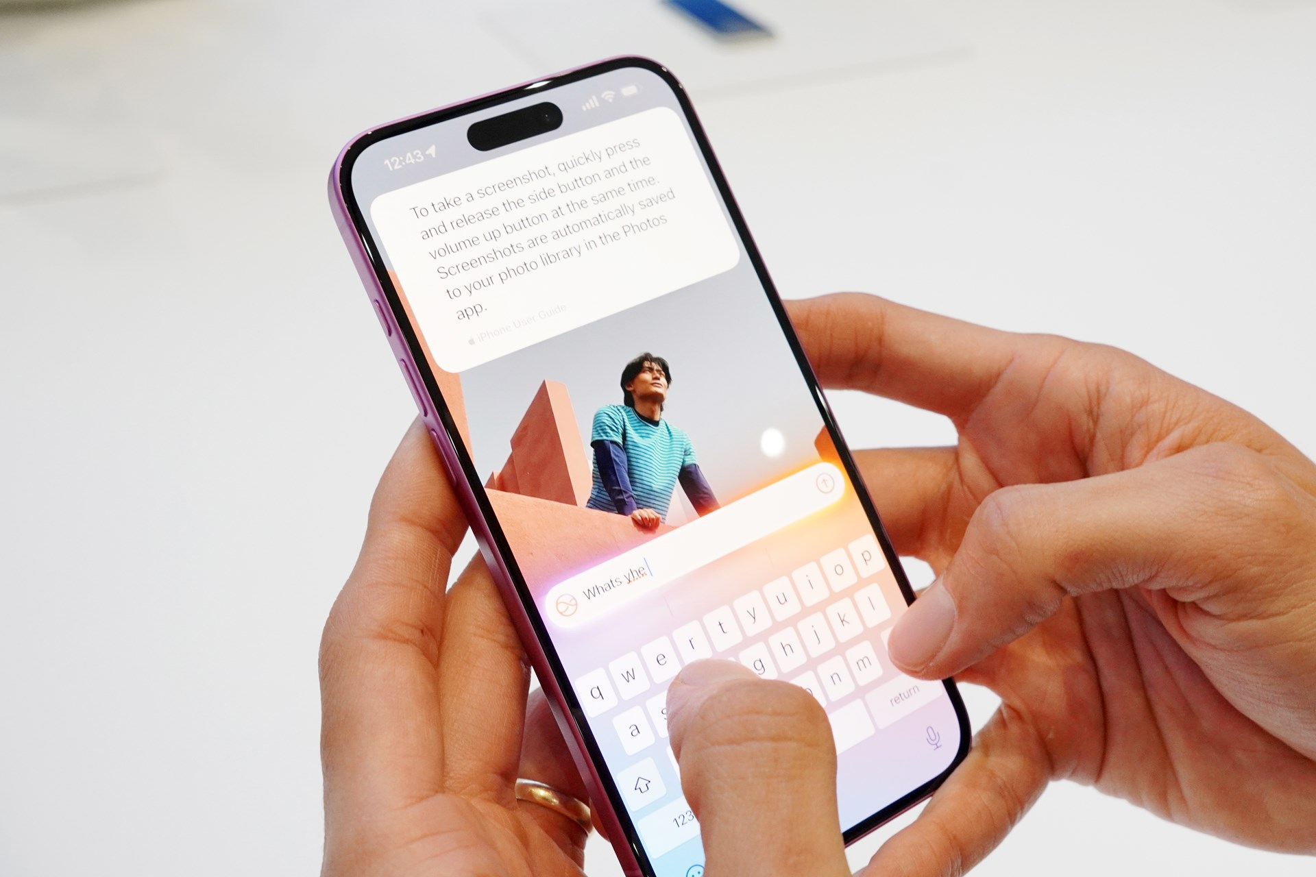 チップセットはA18で、カメラコントロールなどのこの世代からの新機能にも対応している。Apple Intelligenceも利用可能だ