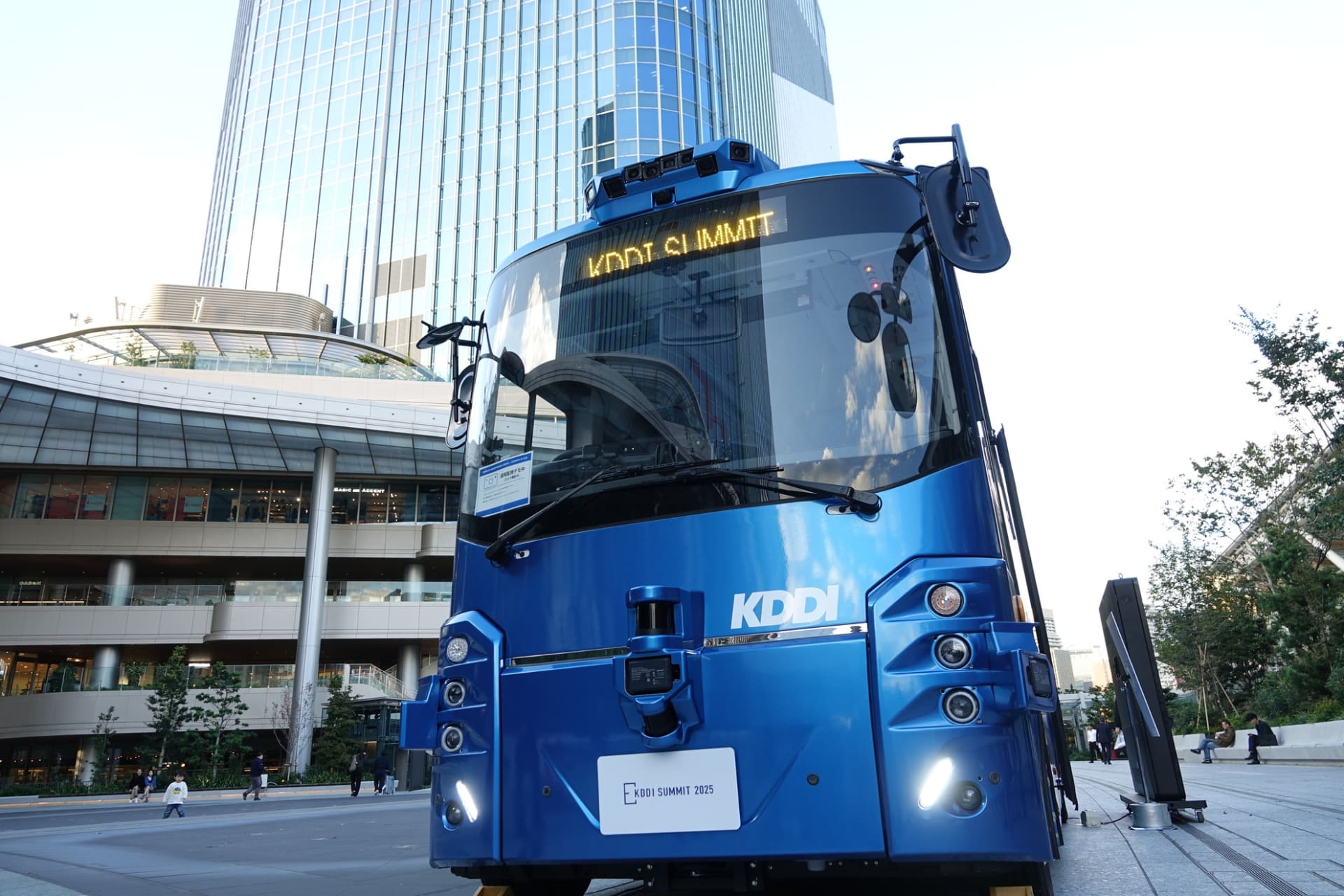 KDDIの新本社「高輪ゲートウェイシティ」で開催