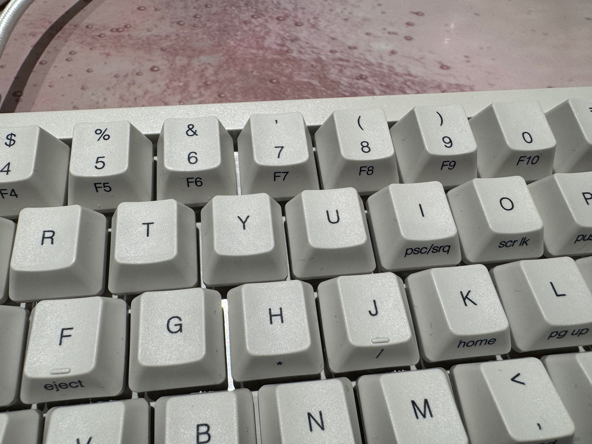 ファンクションキー多用派なので、HHKBシリーズは敬遠していました