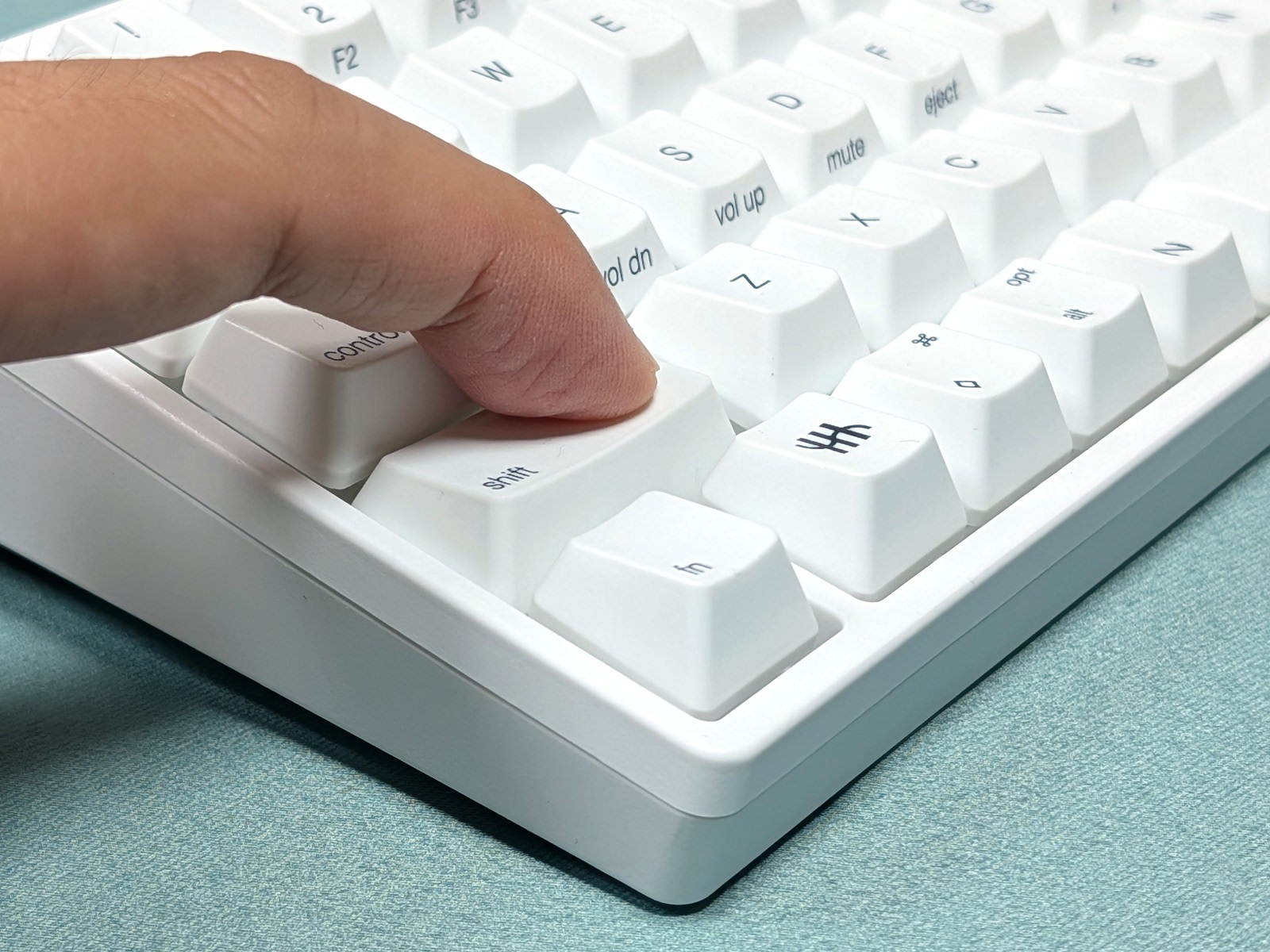 ストロークは深いがそれでいて静粛性は高い