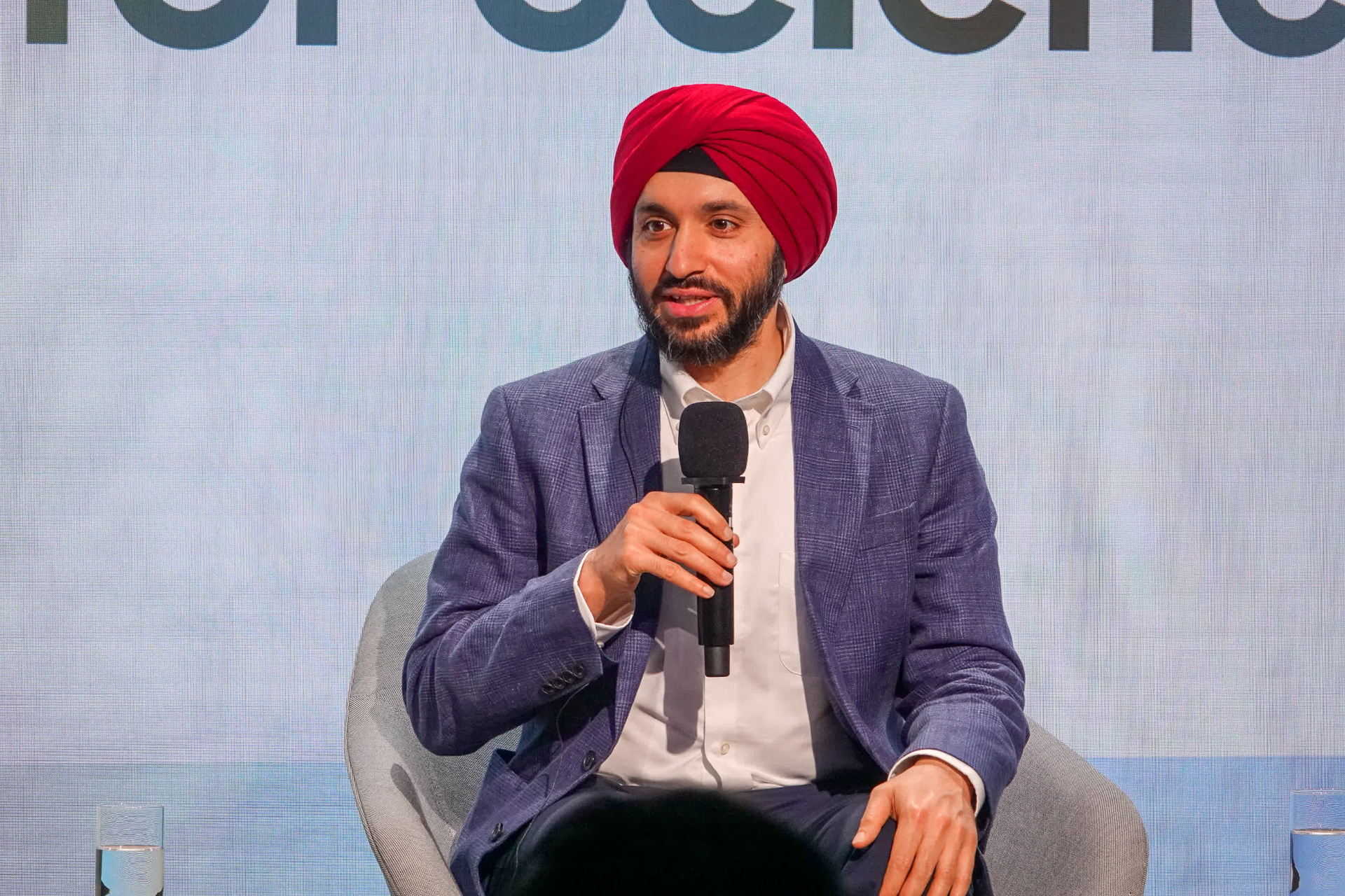 プシュミート氏