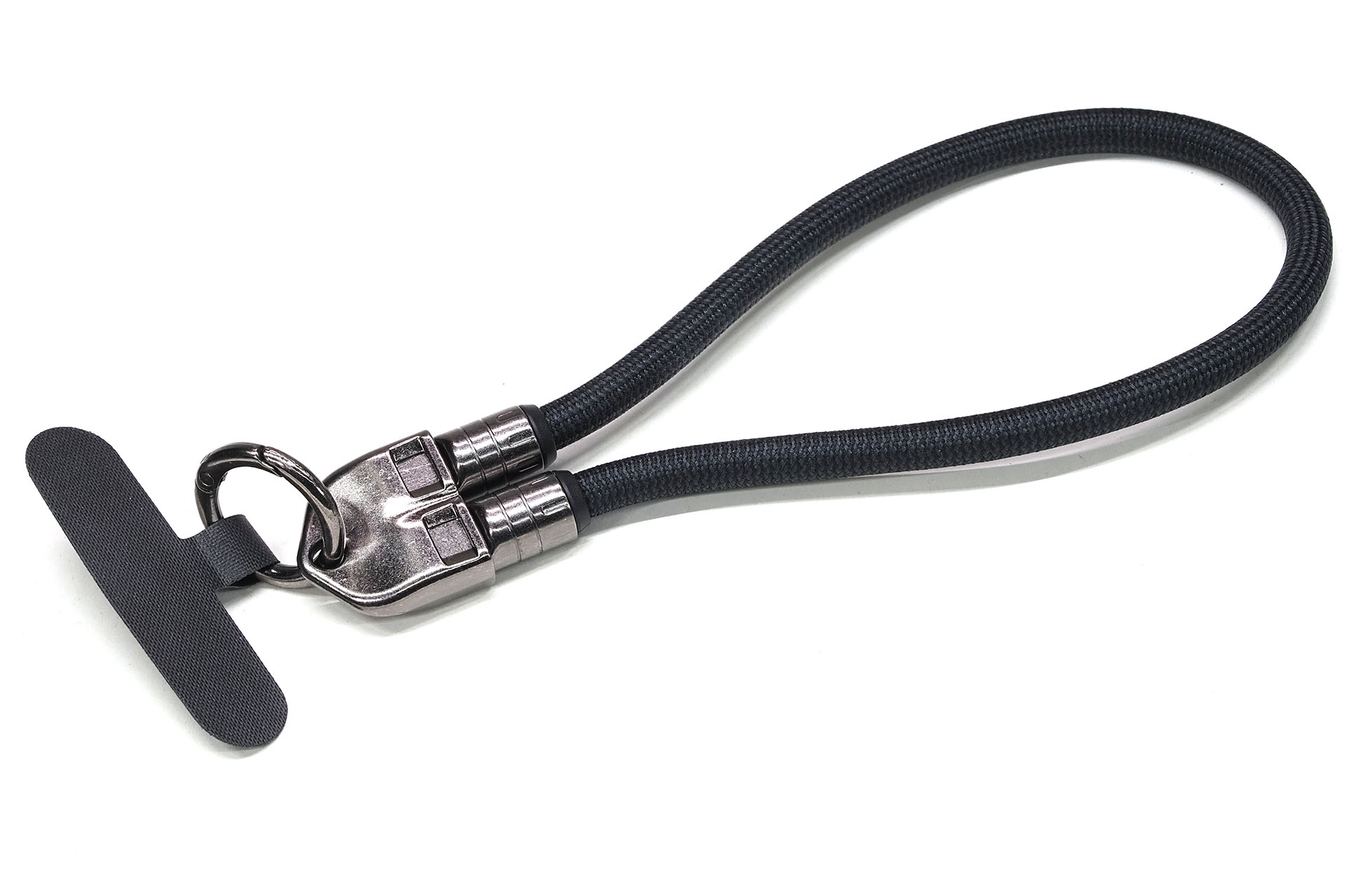 こちらもGLOWZENブランドの製品（<a href="https://www.amazon.co.jp/dp/B0F27PW5HH" class="strong bn" target="_blank">https://www.amazon.co.jp/dp/B0F27PW5HH</a>）で、税込価格も999円だった。ストラップ全長は30cmで、これなら手首を通せるストラップとして使えるかな、と。ちなみに充電とデータ通信に対応している