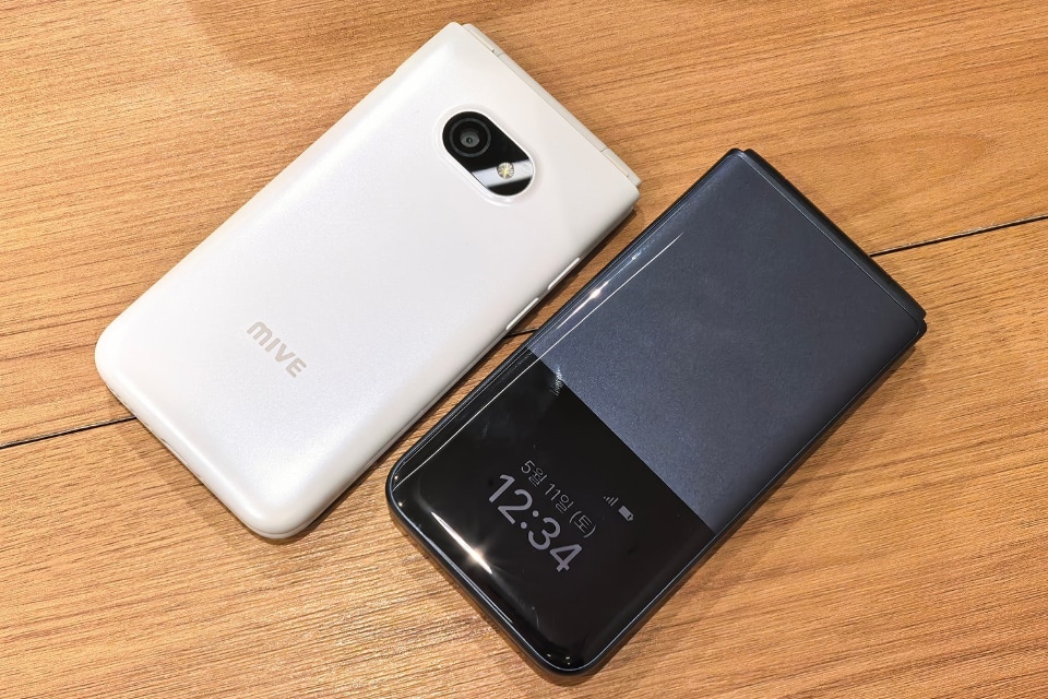 韓国の謎スマホメーカーの「STYLE FOLDER 2」は日本でも通用するガラホ