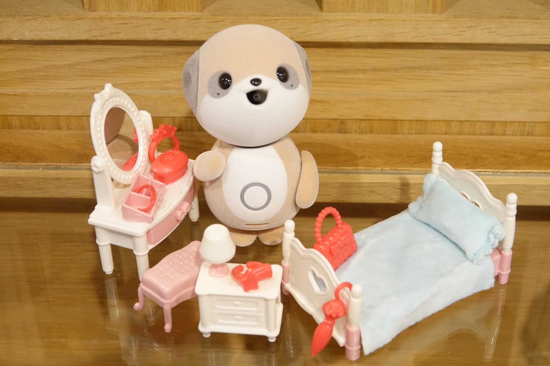 さまざまなシチュエーションのポケともがお出迎え
