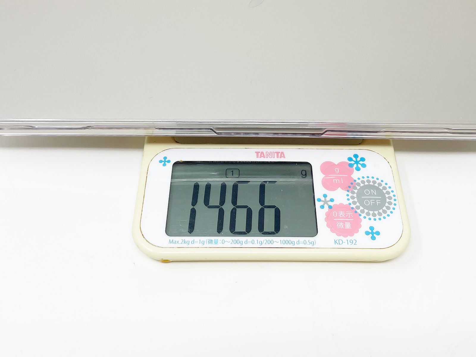 装着前後の重量。約1.23kg→約1.46kgになります。
