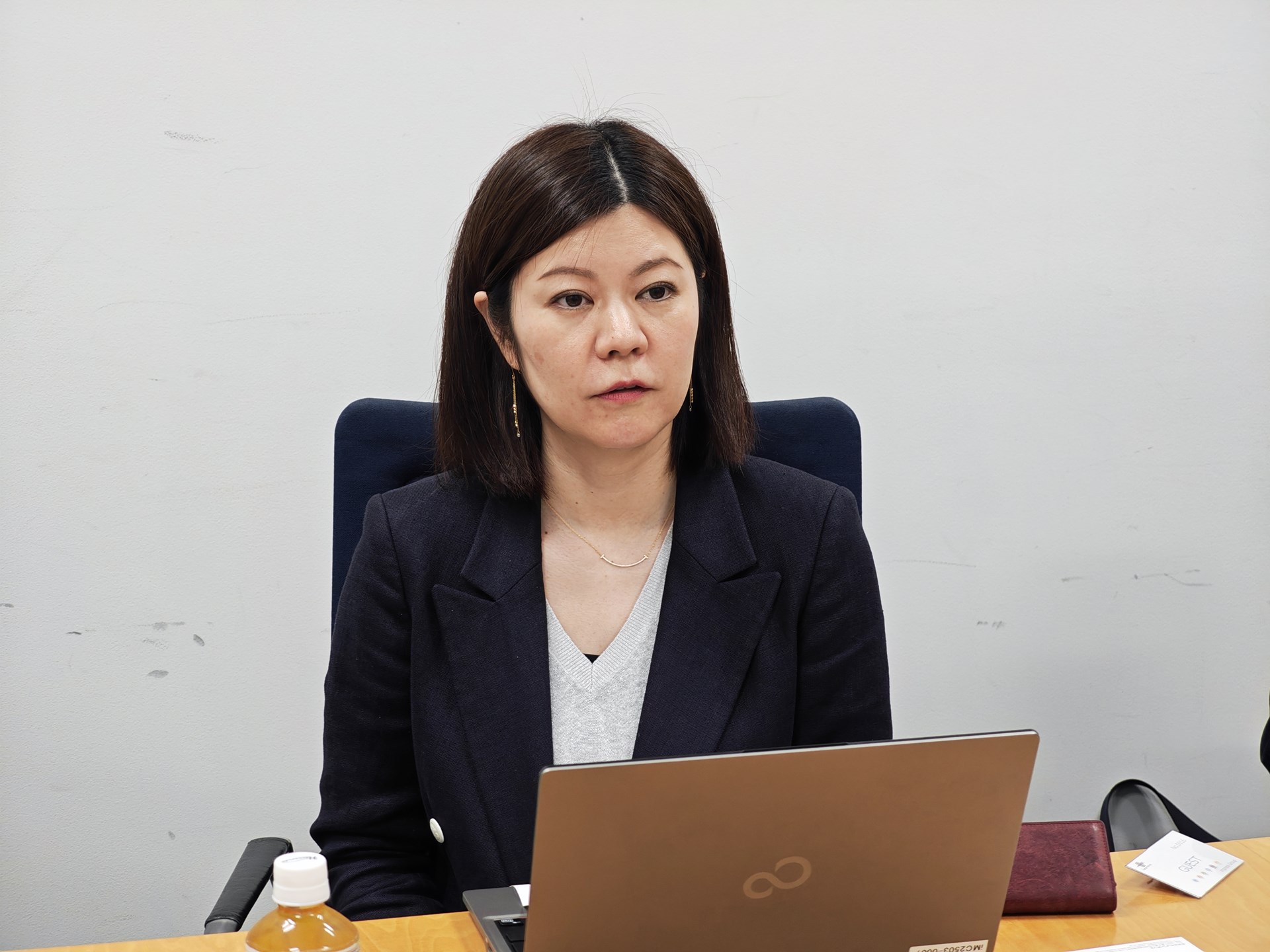 岩佐氏