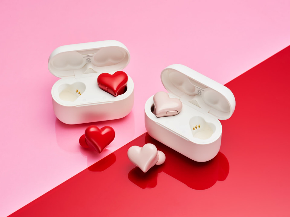 ハート型イヤホン「HeartBuds Pro」発売 Hybrid ANCや低音重視モード