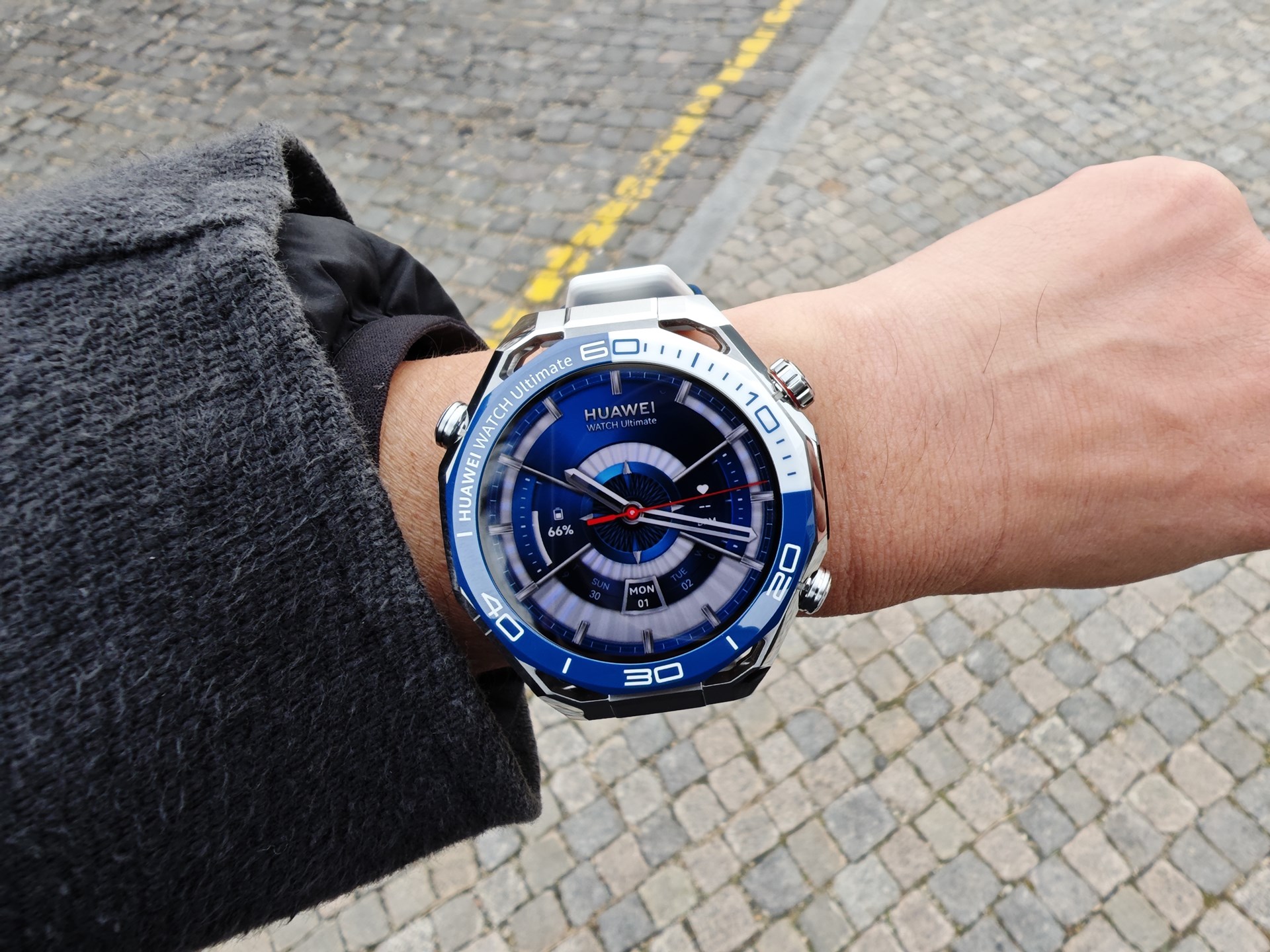 HUAWEI WATCH Ultimate 2を借りて、Insta360のAce Pro 2との連携を試してみた