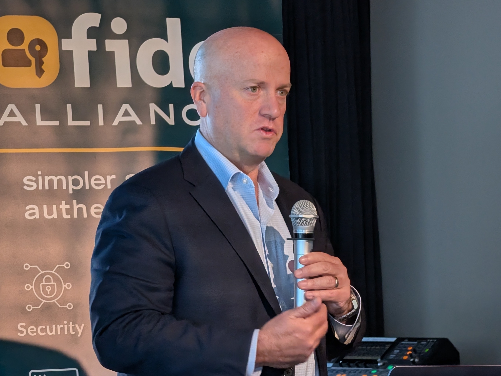 FIDOアライアンスのエグゼクティブディレクター兼CEO、アンドリュー・シキア氏