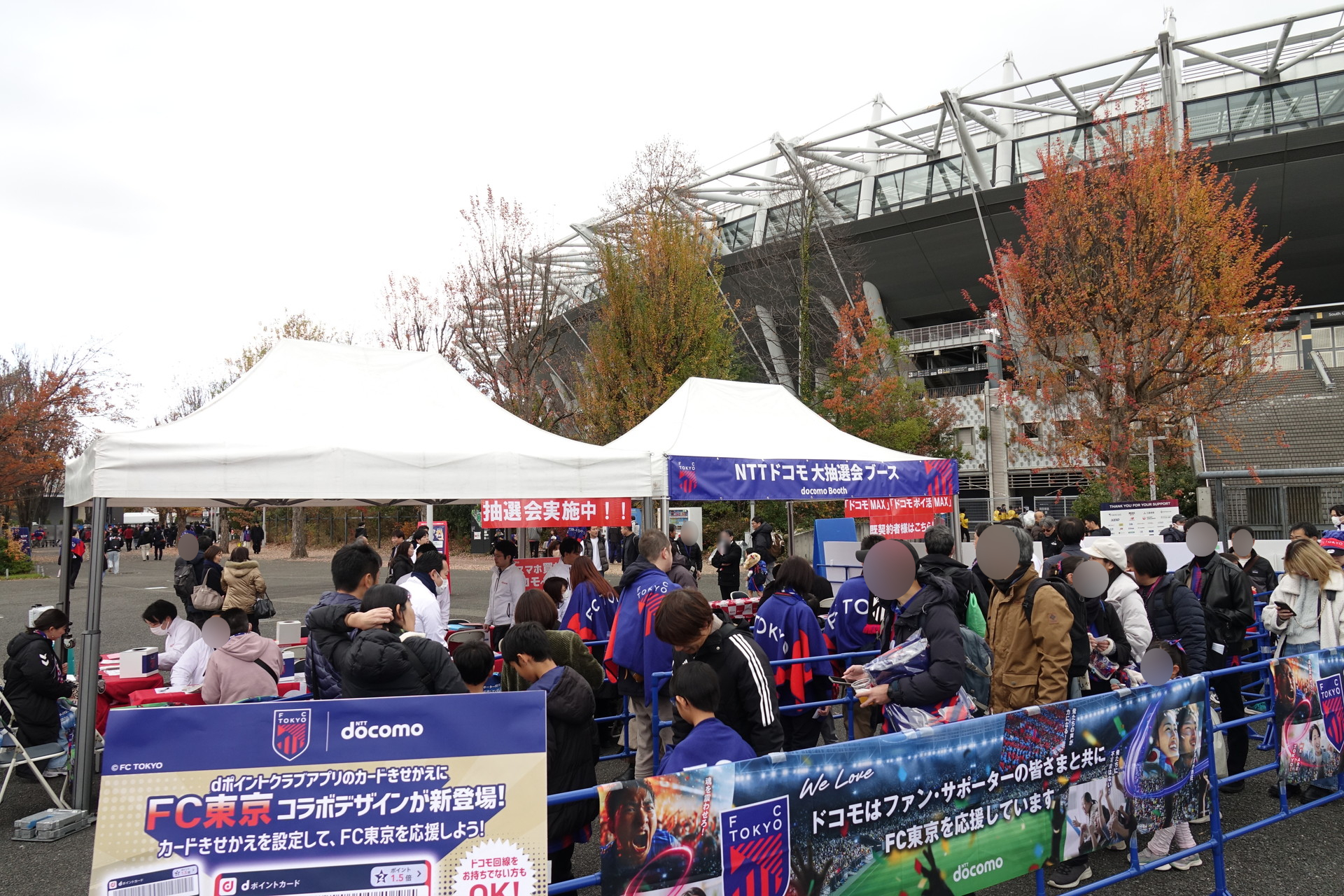 6日、味の素スタジアムに設置されたドコモブース