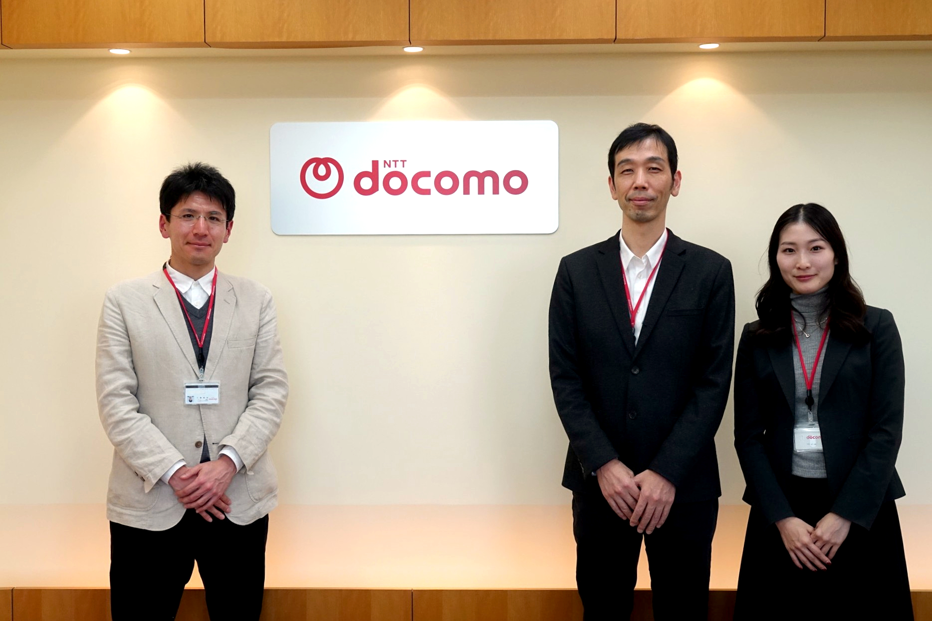 左からNTTドコモの阿部能人氏、永野優作氏、松本真里奈氏