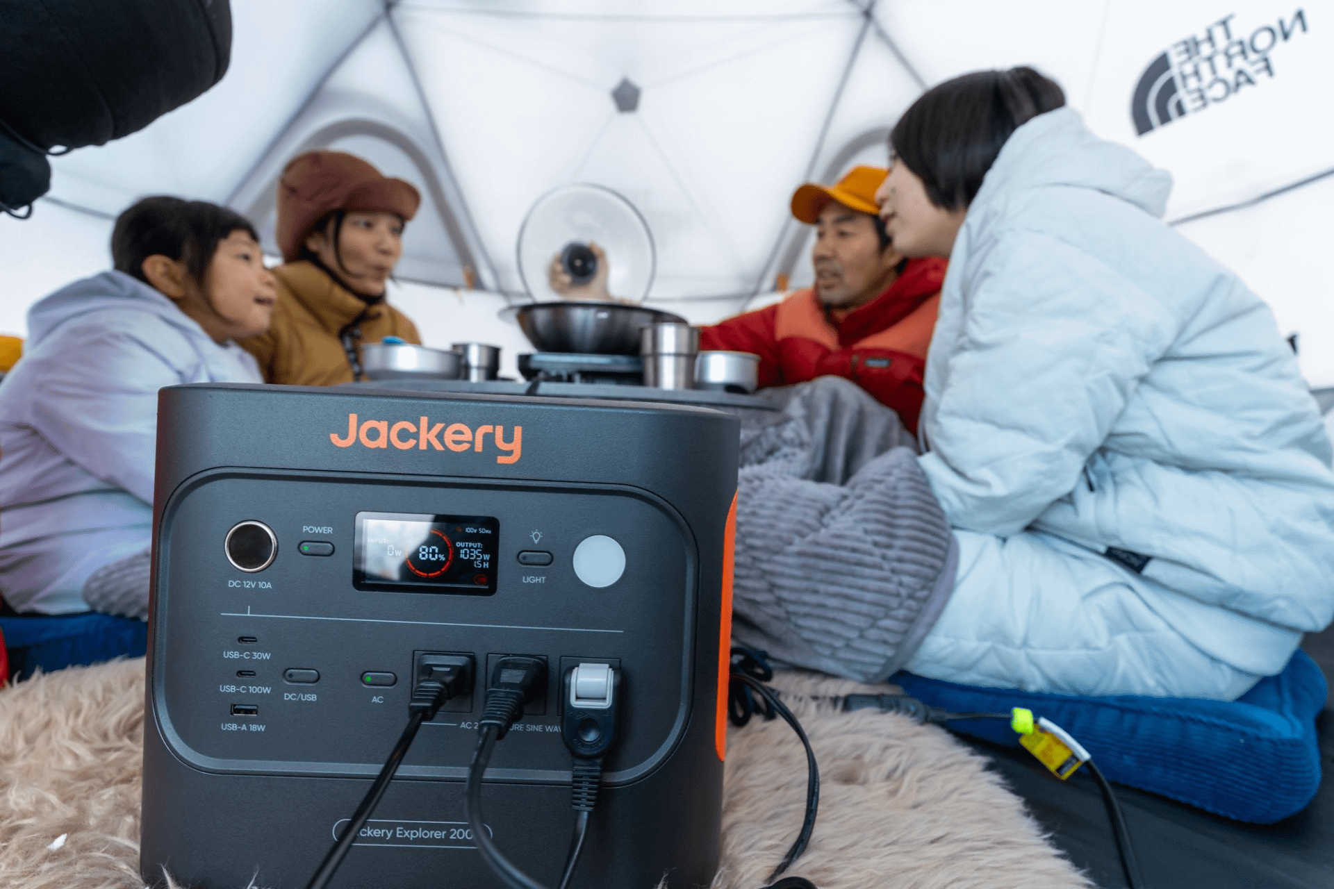 容量2042Wh／定格出力2200W　エアコン・電子レンジなど家電の99％以上に対応