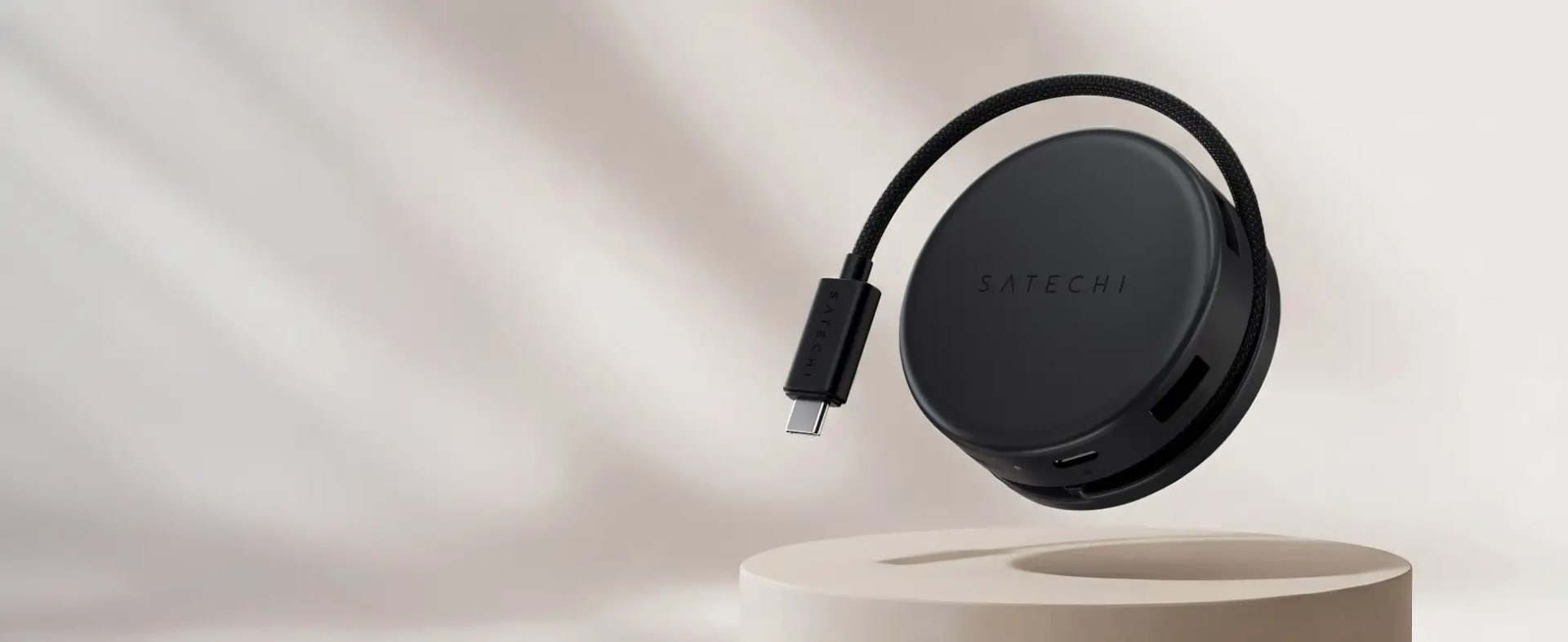 Satechiの「7-IN-1マルチポートアダプター」